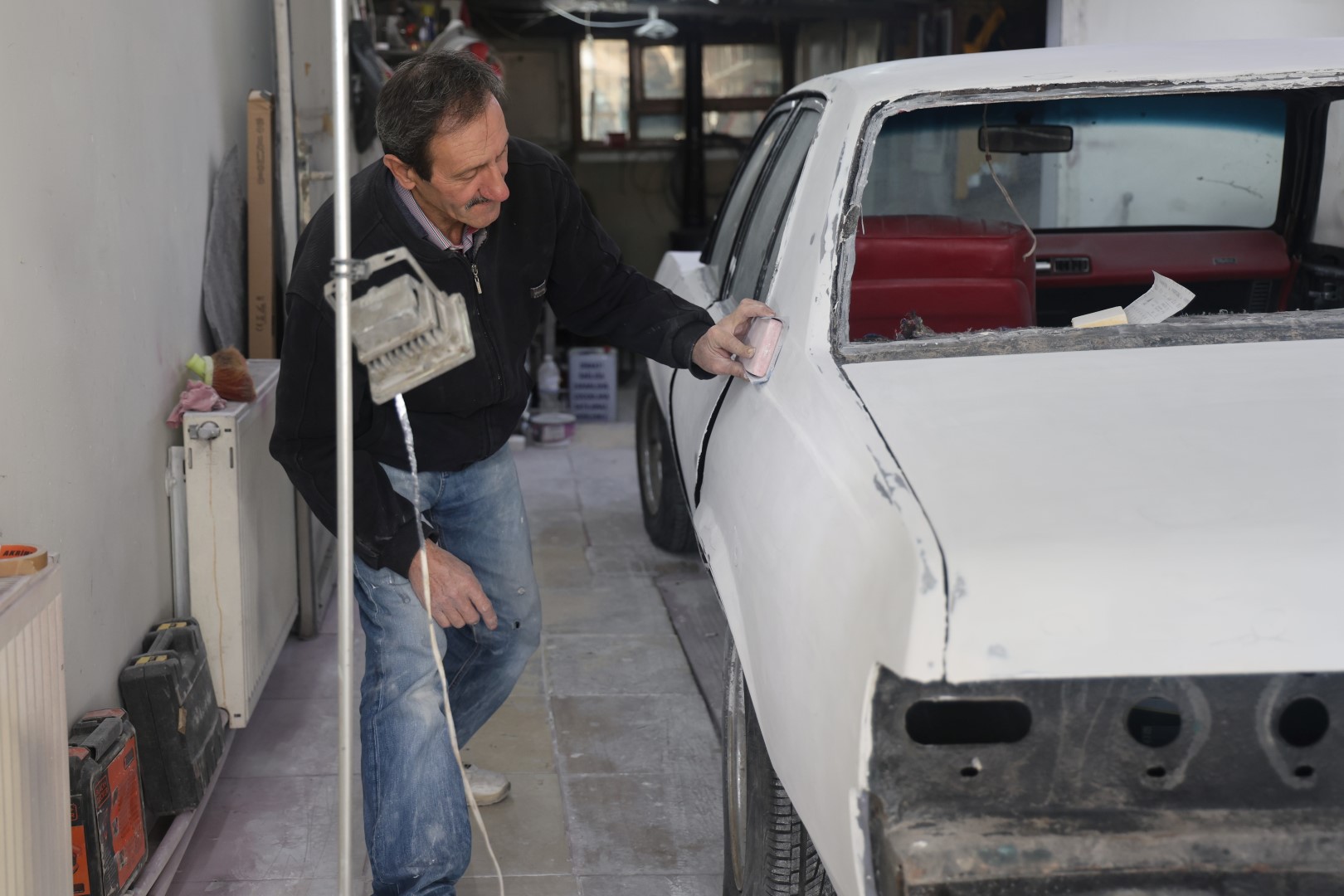 Bu Serada Sebze Değil Klasik Araba Yetişiyor (6)