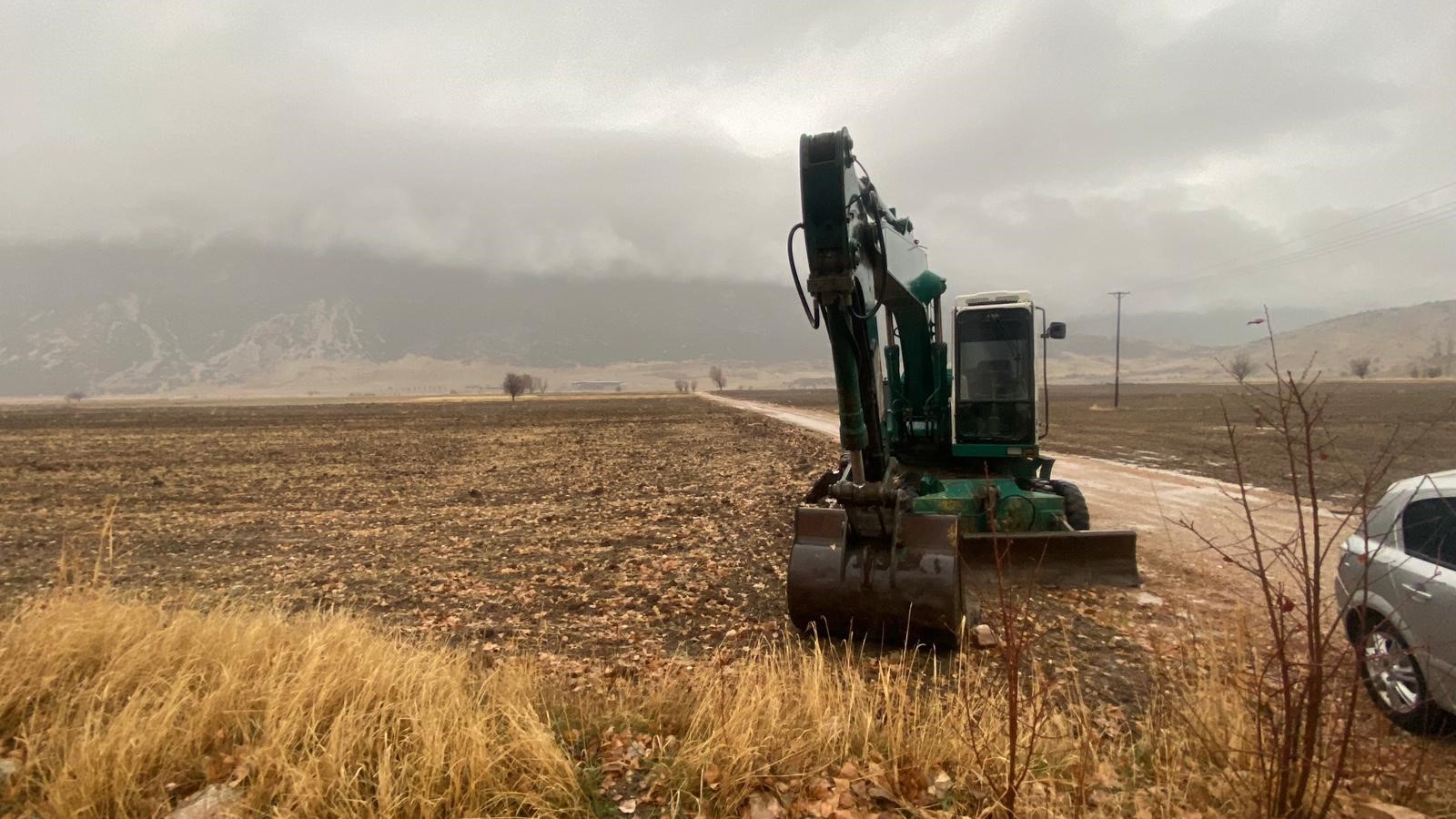 Dsiye Ait Kepçeyi Çaldılar Define Aradılar (4)