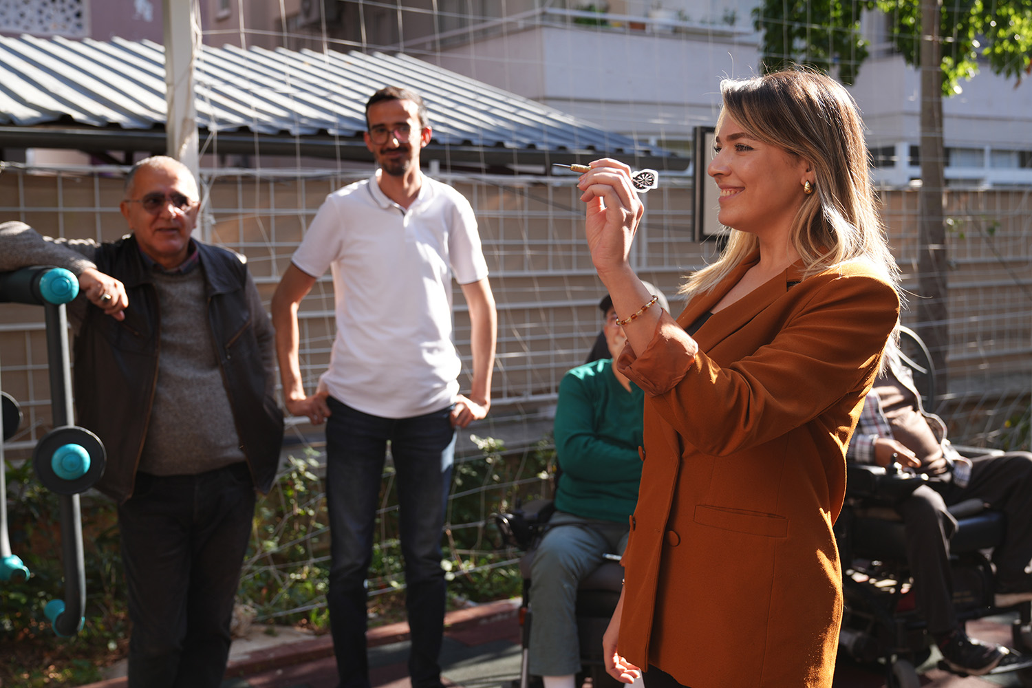 E N G E L L I B I R E Y L E R E O Z E L O D U L L U D A R T T U R N U 1042158 309251