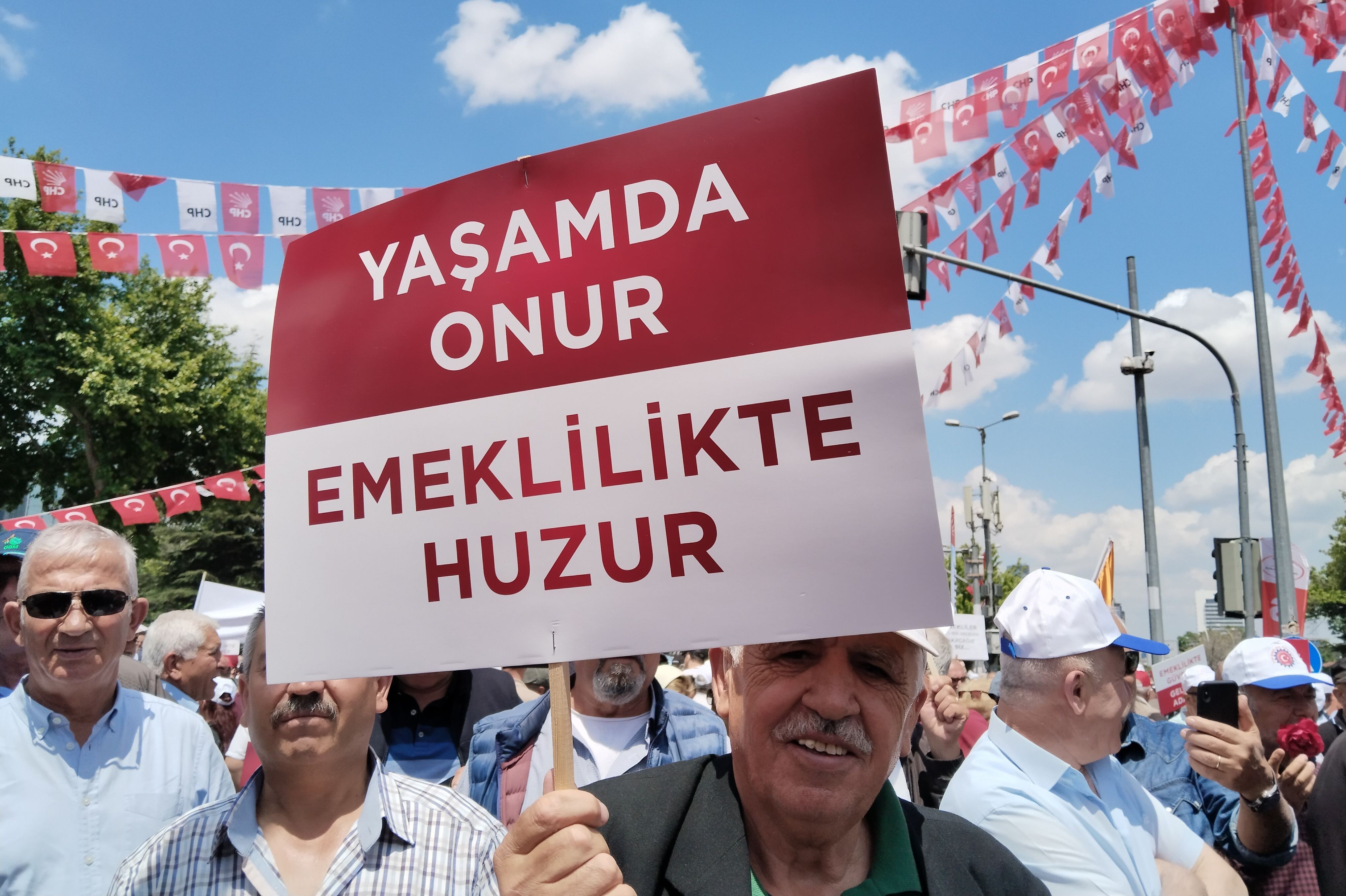 Emeklinin Isyanı Büyüyor (1)