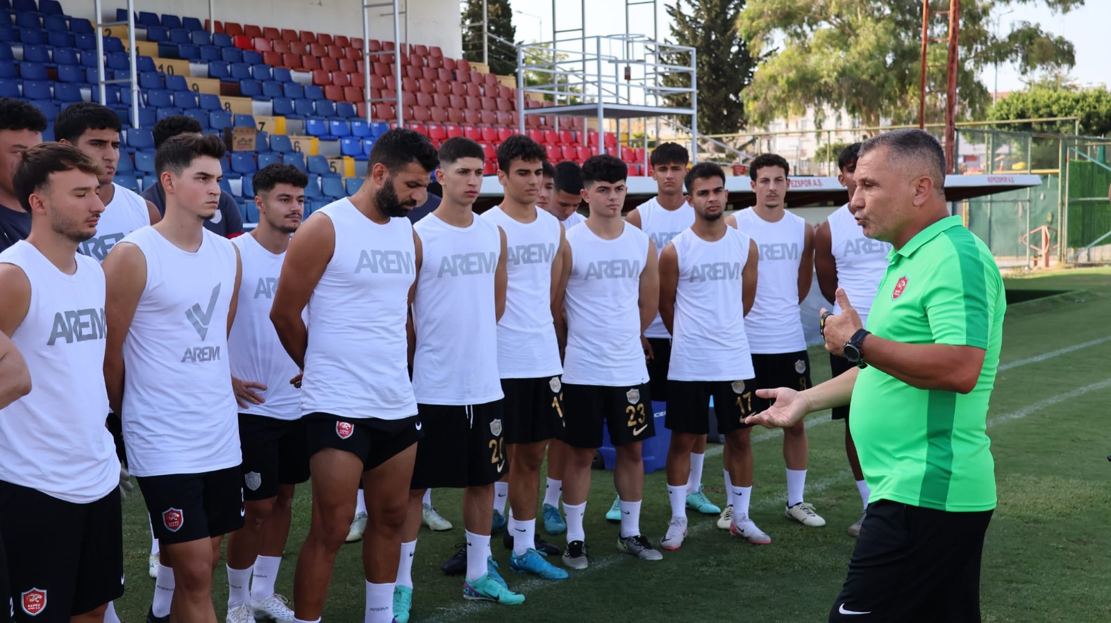 Emin Pehlivanlar Ile Yollar Ayrıldı (1)