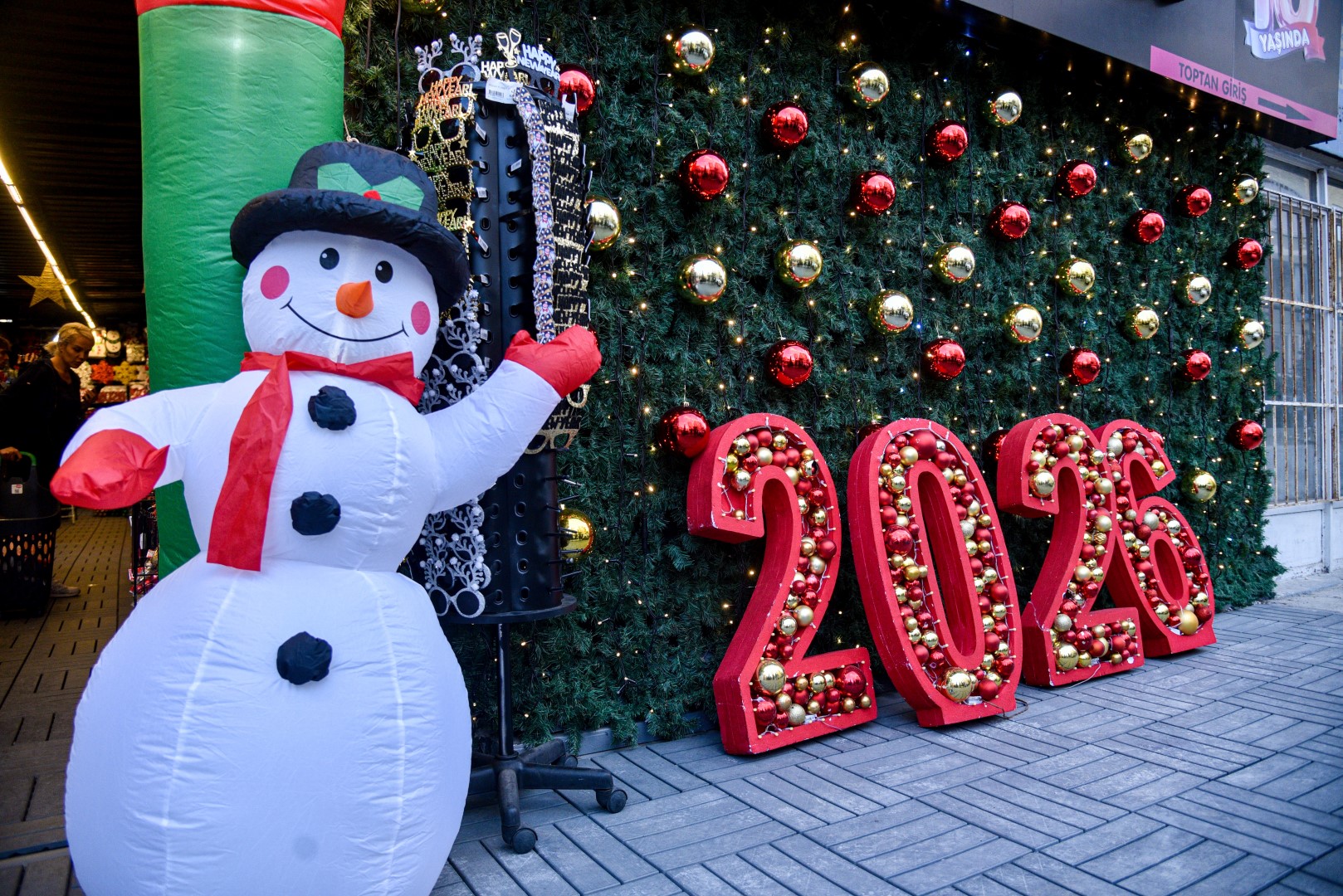 Evde Yilbasi Kutlamasina Suslu Tarife 1062341 315240 (Large)