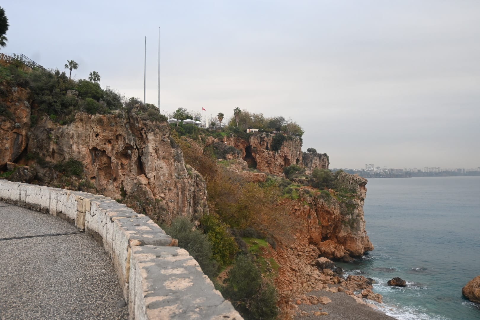 Falez Davasında Bilirkişi Keşfi Sona Erdi… Avukat Tuncay Koç Uyardı “Falezler Turizm Baskısına Açılıyor (2)