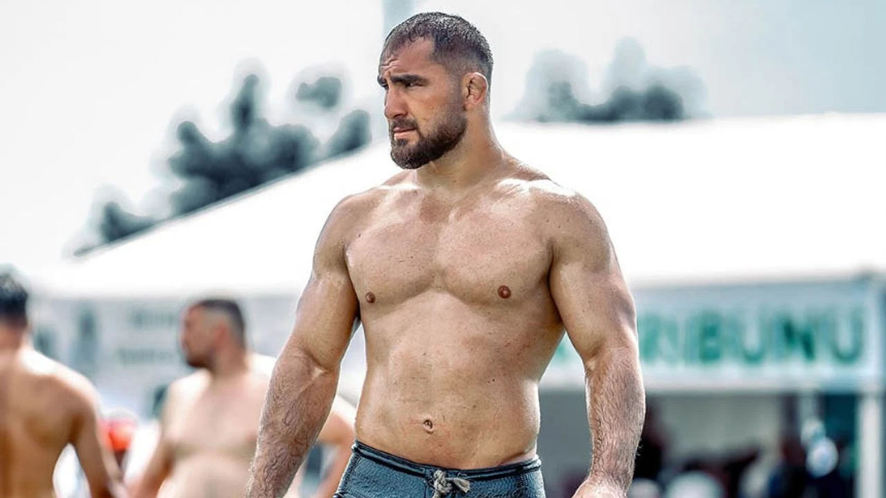 Feyzullah Akturk Kimdir