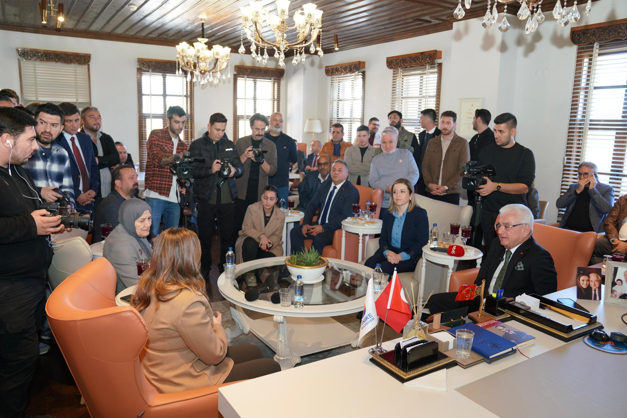 Finike Belediyesi Baskan Bocek Destek (2)