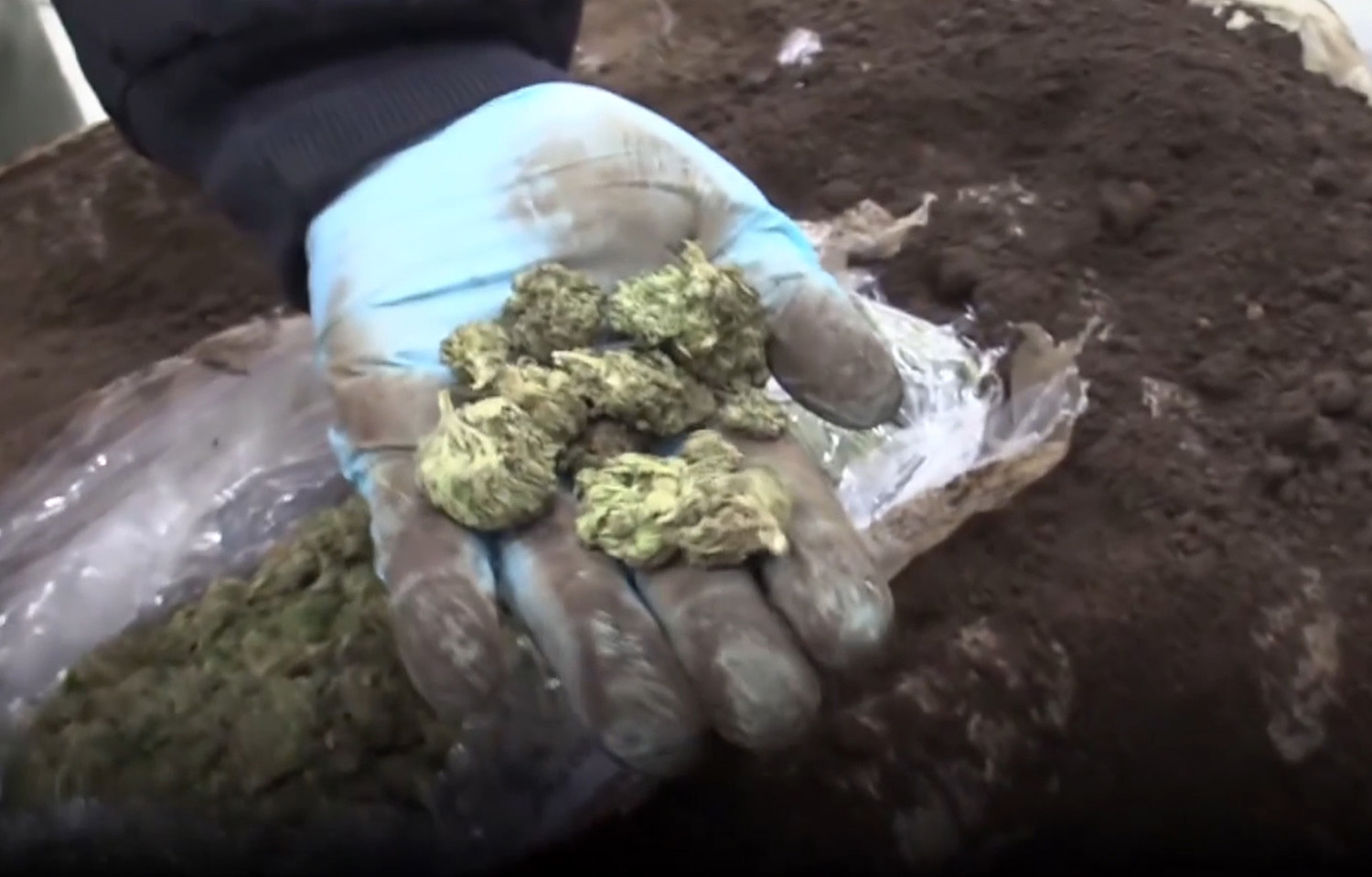 G U M R U K L E R D E K A C A K M A L Z E M E E L E G E C I R M E 1044610 309997