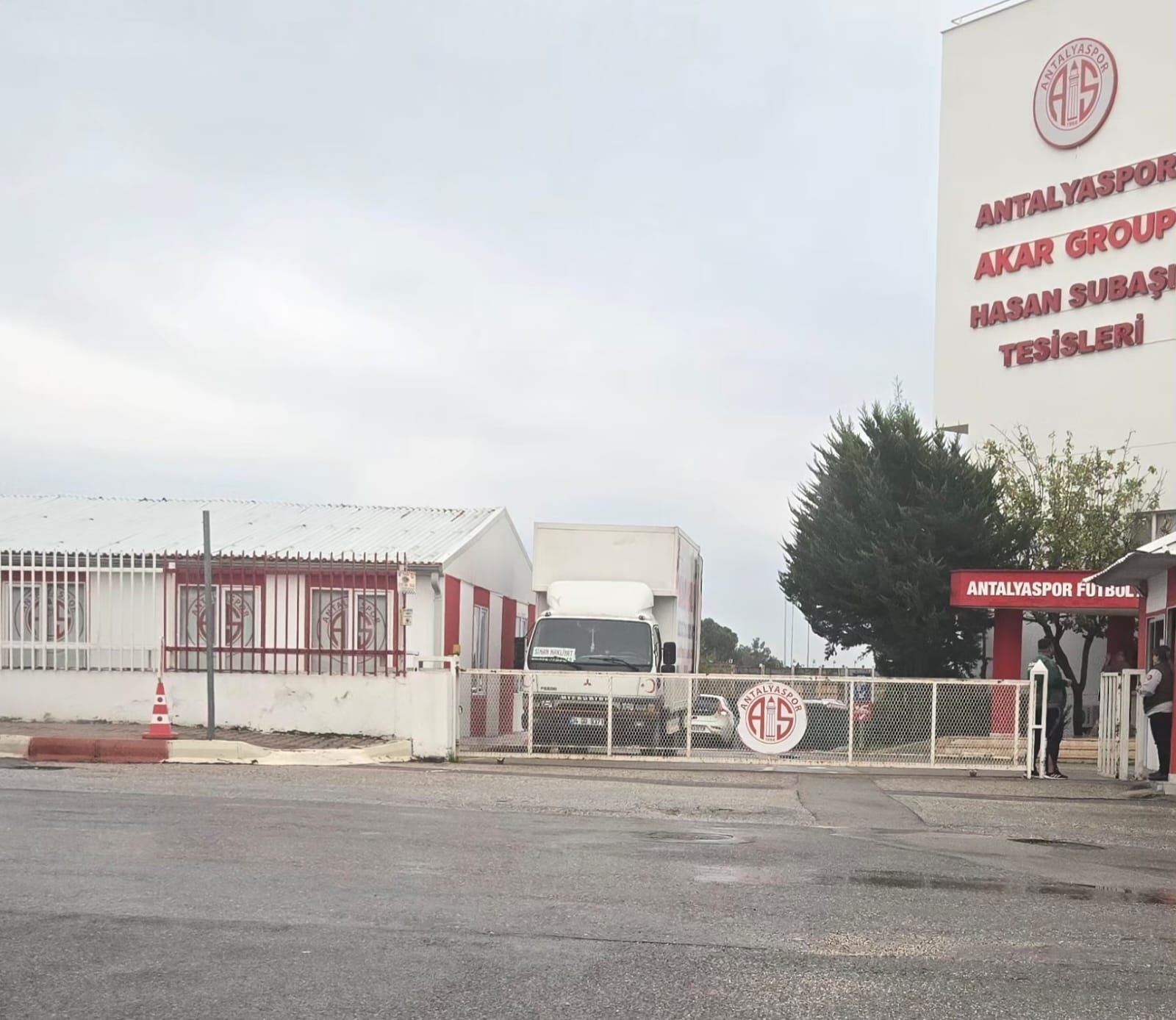 Haciz Kamyonları Yine Antalyaspor’da (2)