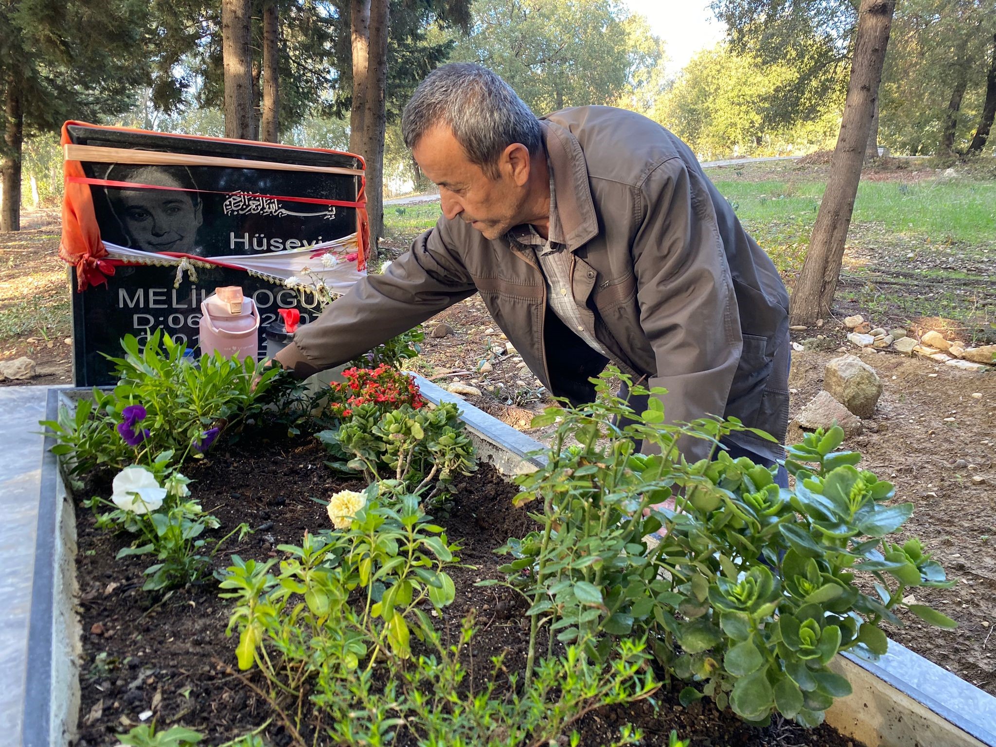 Hırsızlar Antalya’da Mezarlıklara Dadandı (1)
