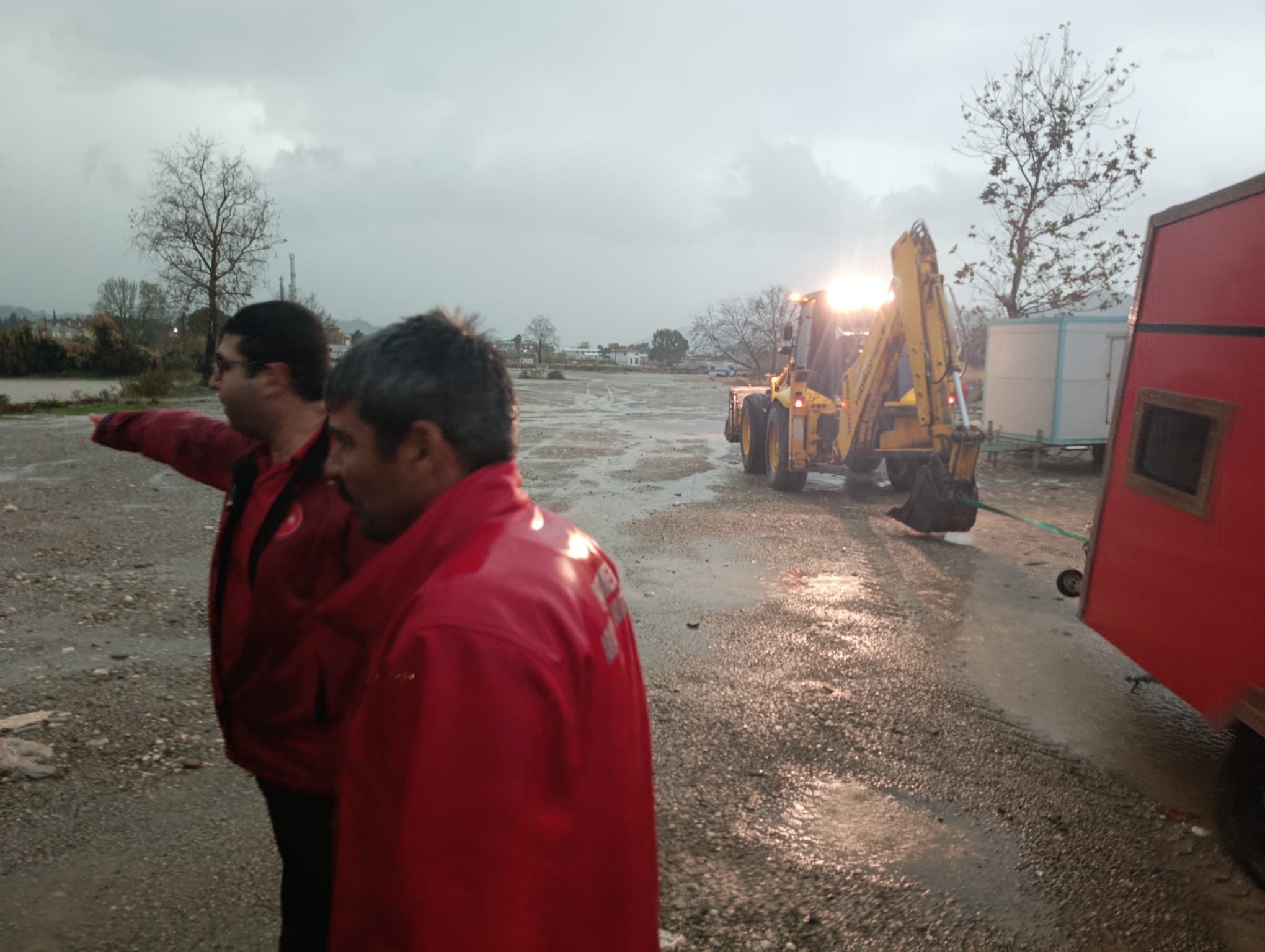 Karavanlarında Mahsur Kalan Turistler Kurtarıldı (3)