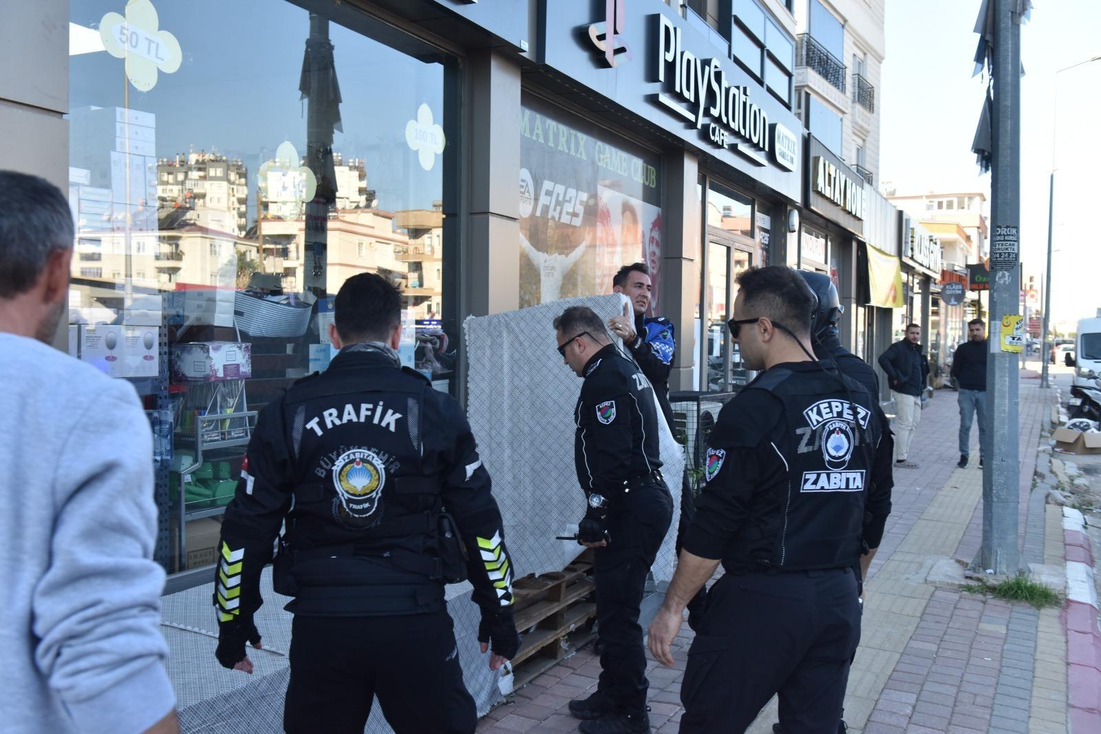 Kepez Belediyesinden Kaldirim Isgallerine Denetim (3)