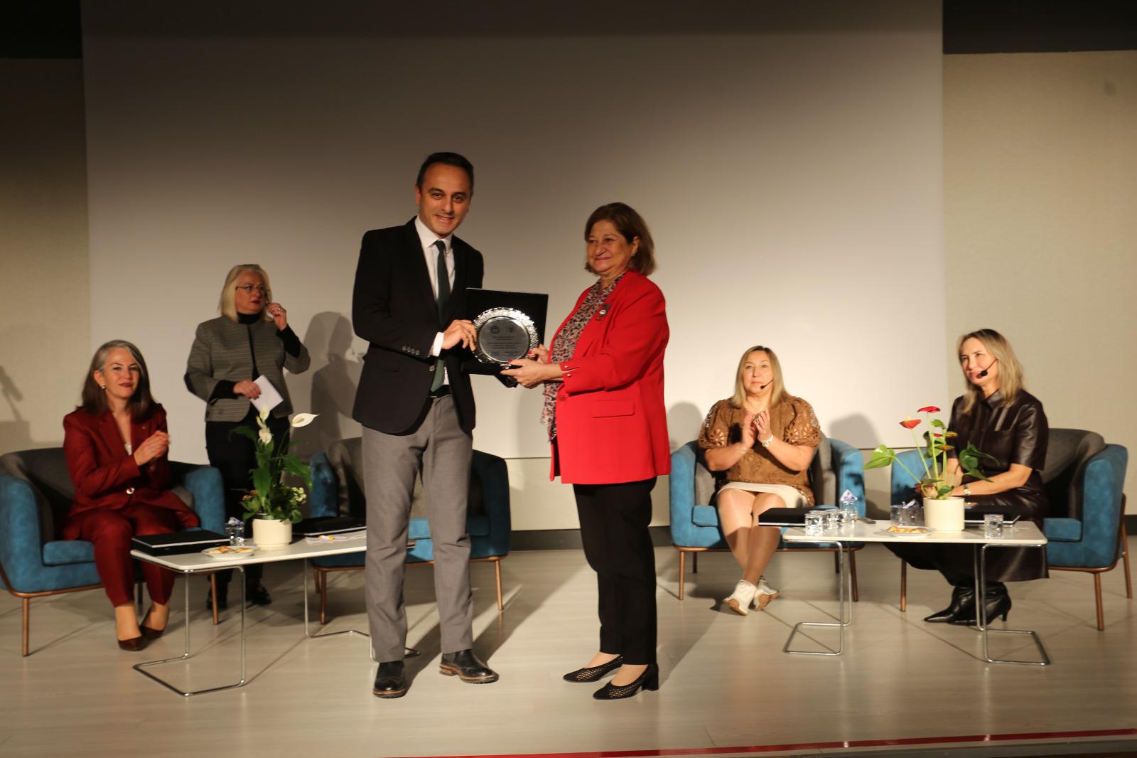 Kepezde Guclu Kadinlar, Guclu Yarinlar Konusuldu 2