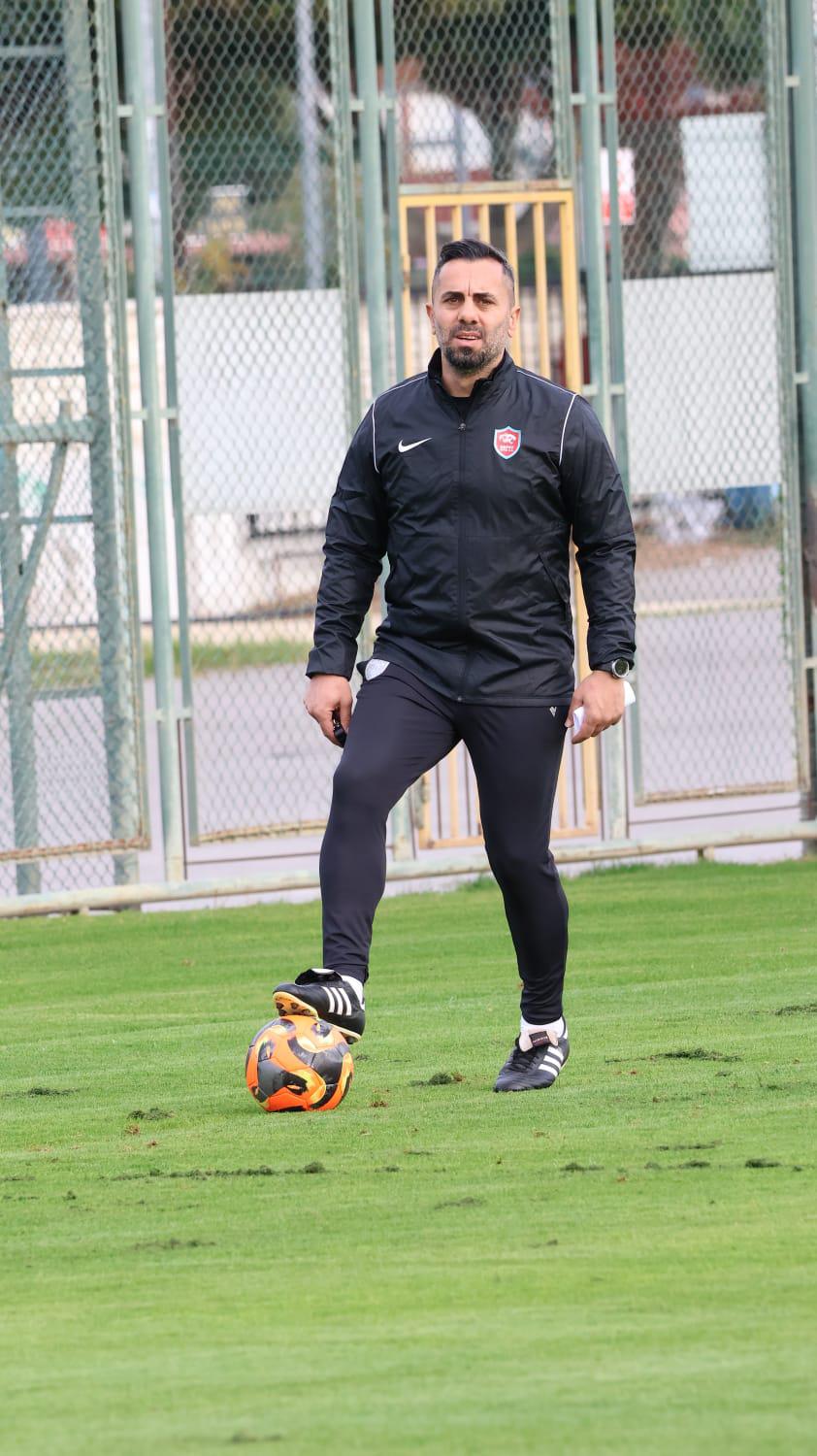 Kepezsporun Yeni Teknik Patronu Kerem Serastan Taraftara Cagri 4