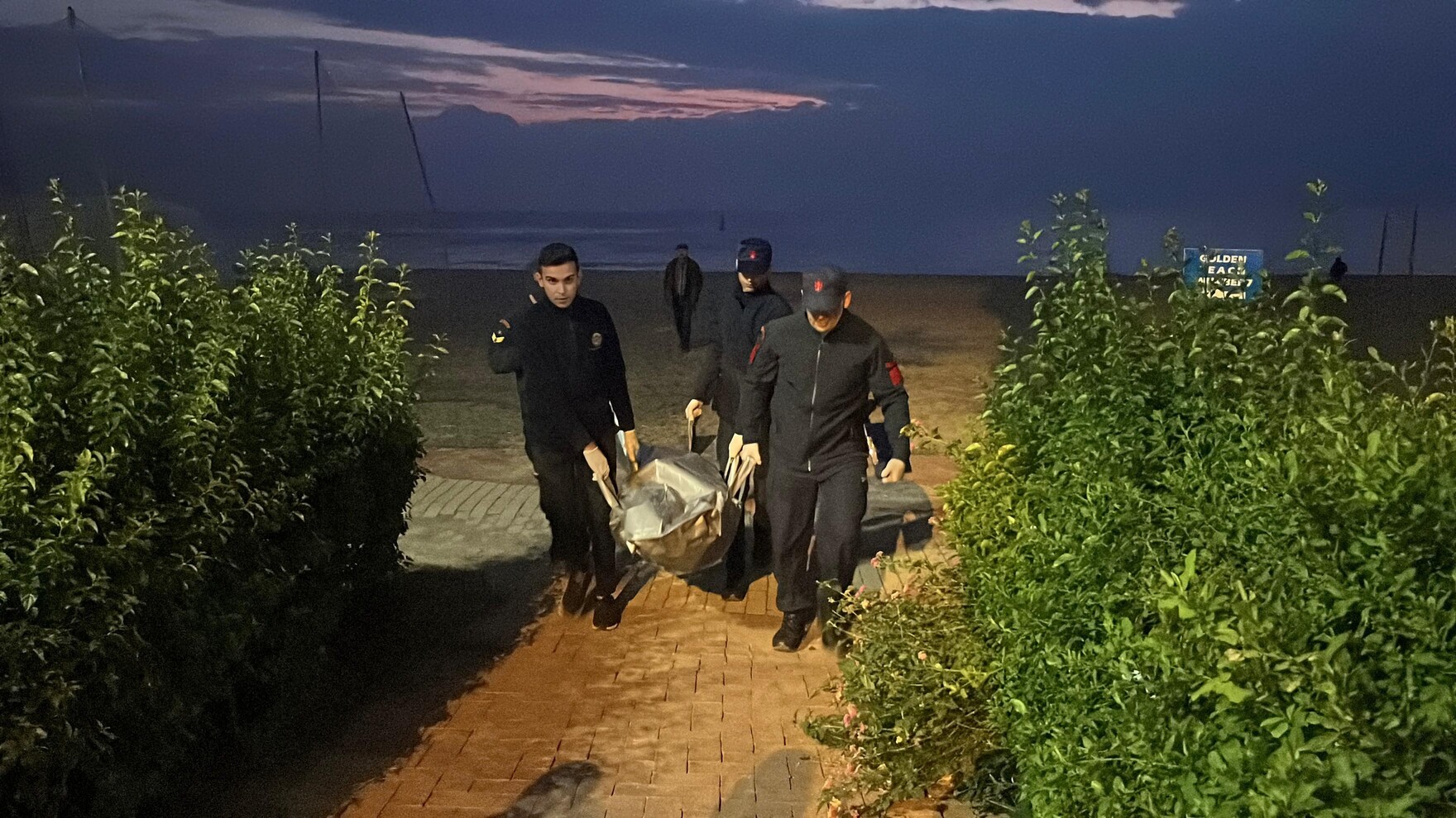 Kleopatra Plajinca Kadin Cesedi Bulundu (2)