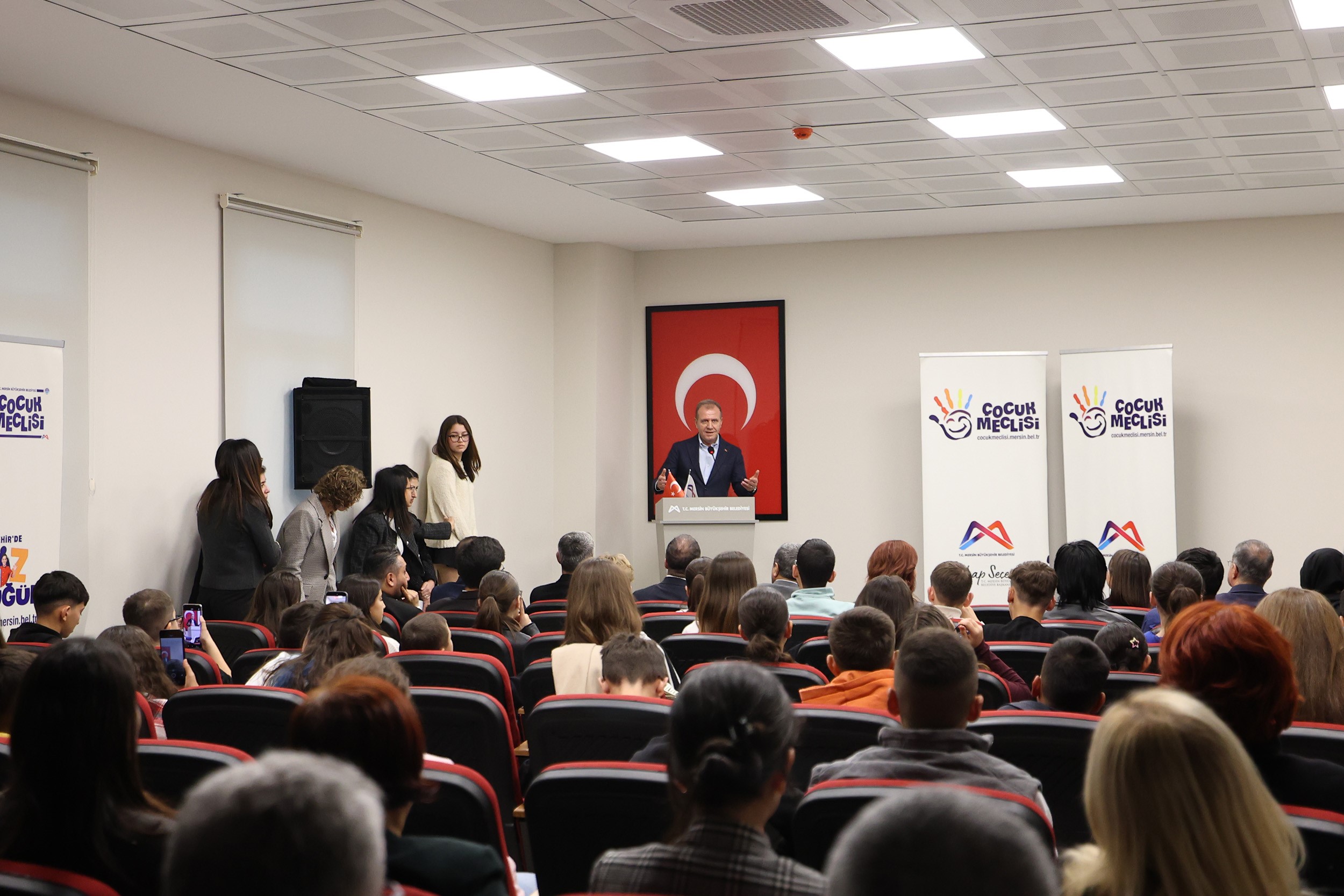 Mersin Meclisini Çocuklar Yönetti (3)