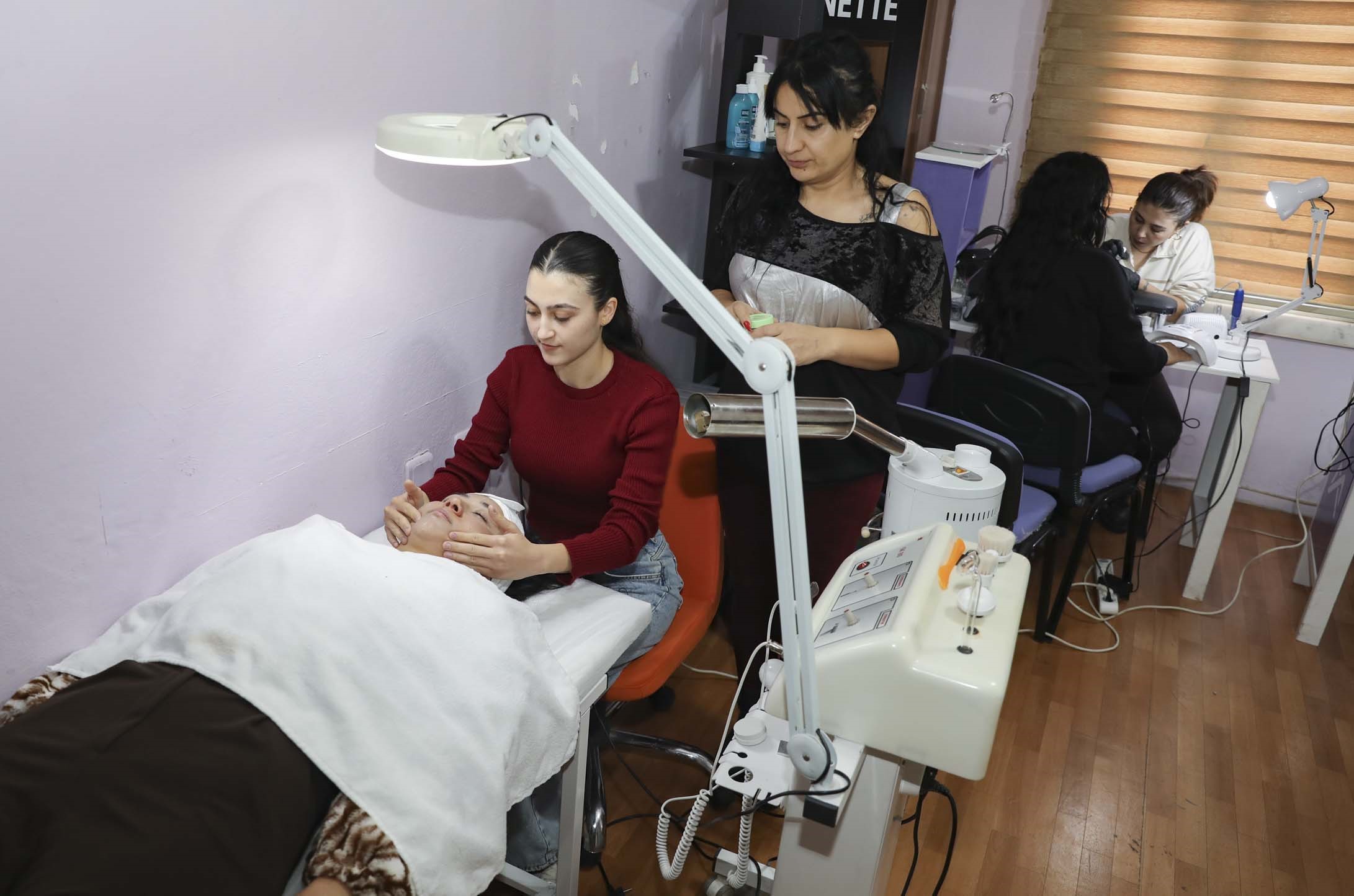 Mersin’de Kadınlar El Emeği Ve Gönül Birliğiyle Üretiyor (3)