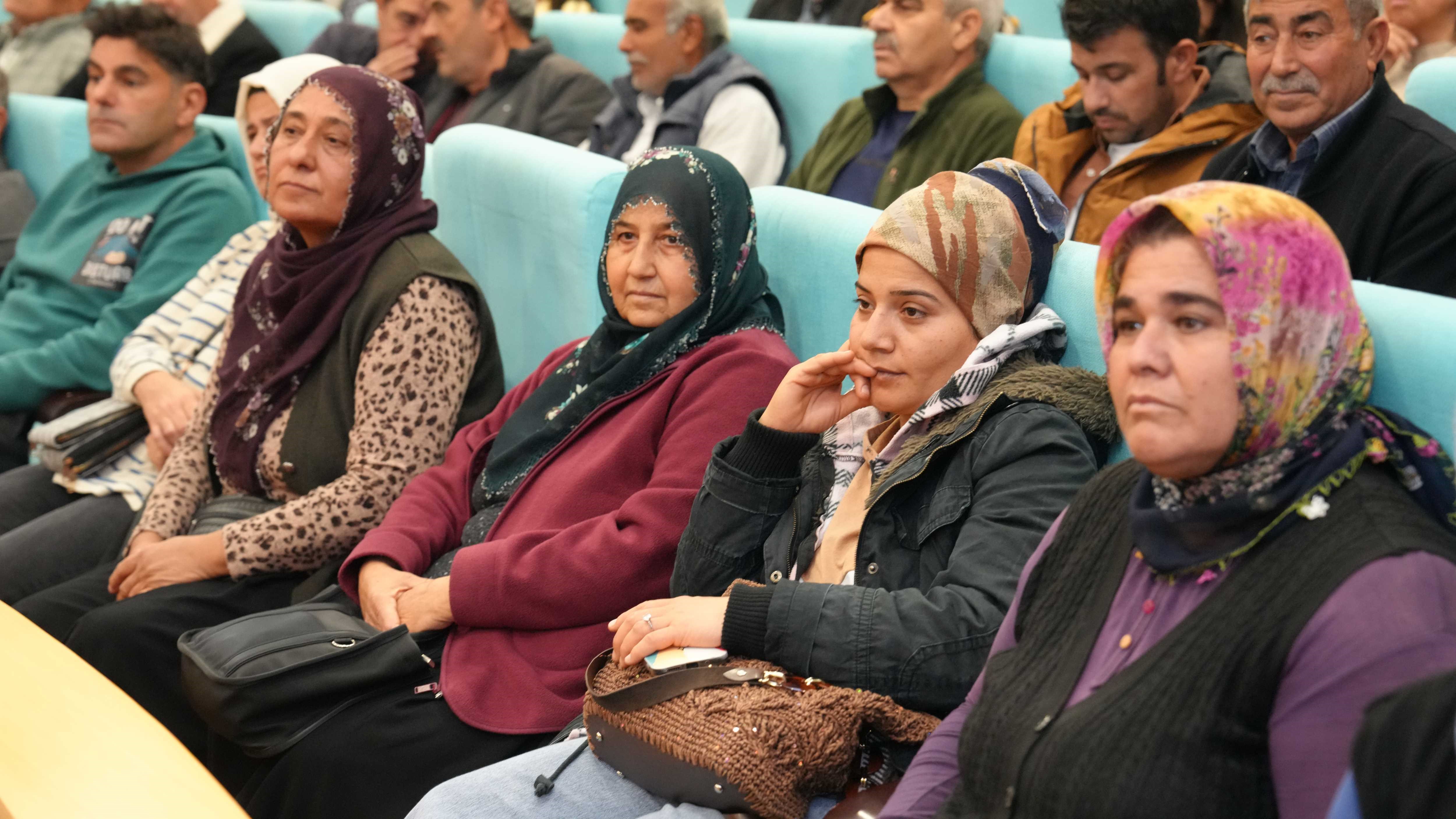 Mersin’de Sarıulak Zeytini Için Üreticilere Eğitim Verildi (3)