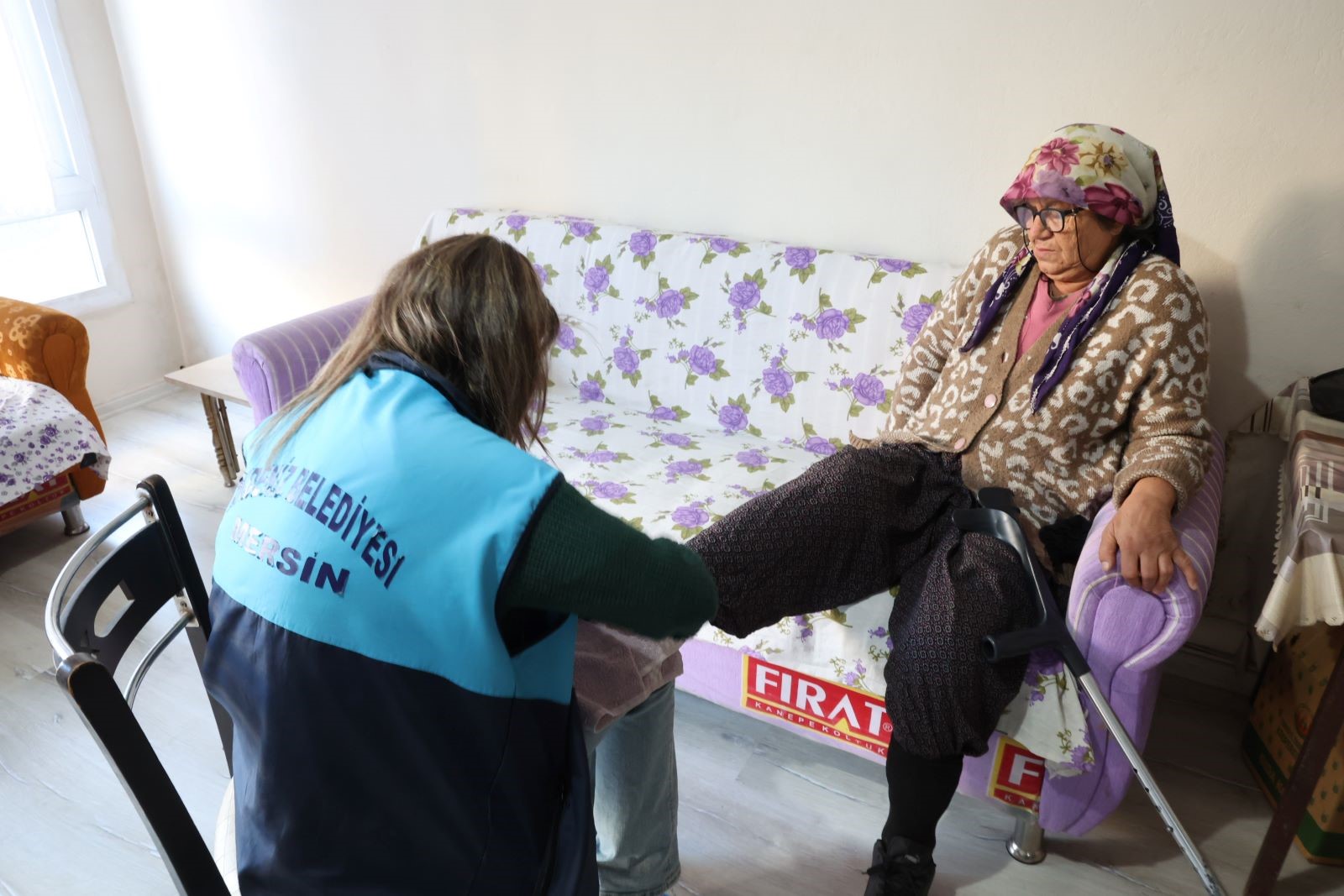 Mersin’deki Evlere Belediye El Attı (2)