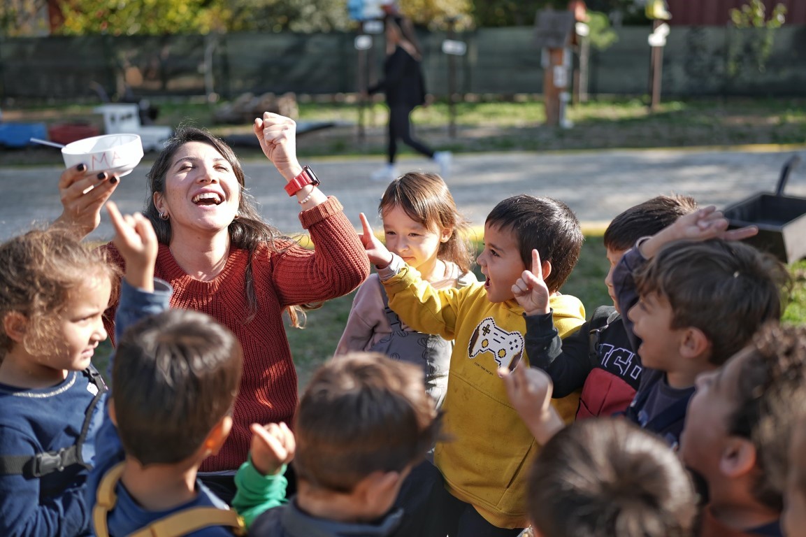Minik Eller Tohumları Toprakla Buluşturdu (2)