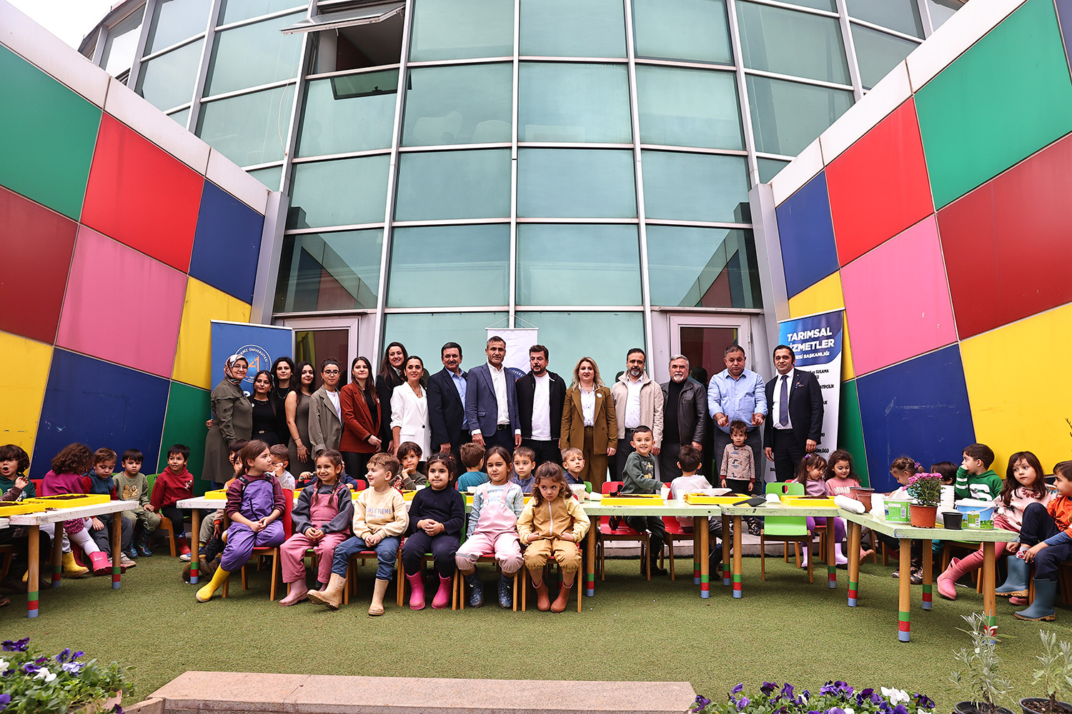 Minikler “Bir Saksı Bir Umut” Projesiyle Toprakla Buluştu (3)