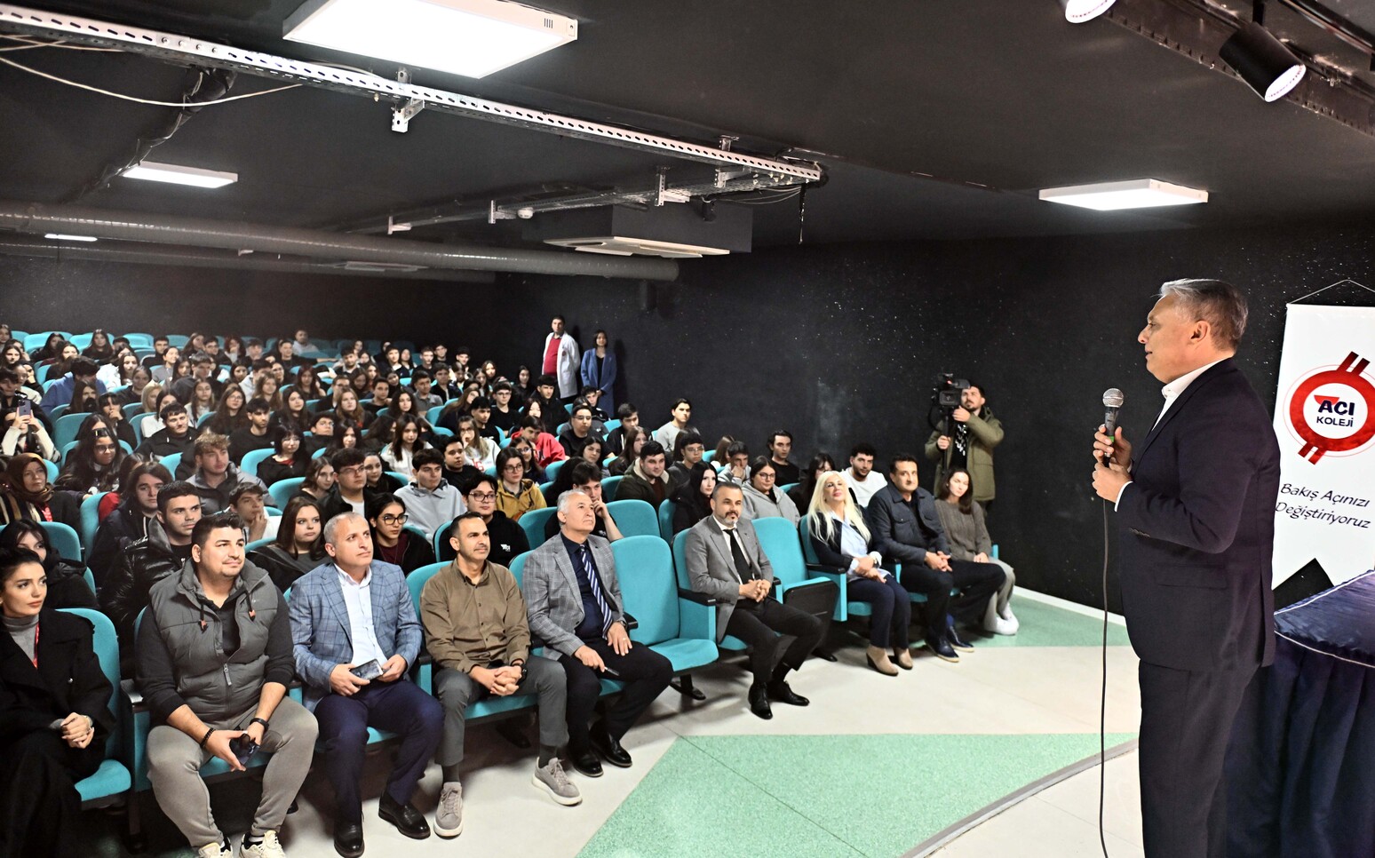 Muratpaşa Belediye Başkanı Uysal Gençlerle Buluştu (2)