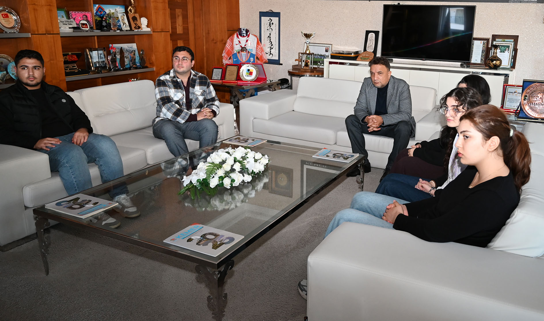 Öğrencilerden Başkan Topaloğlu’na Teşekkür Ziyareti (5)