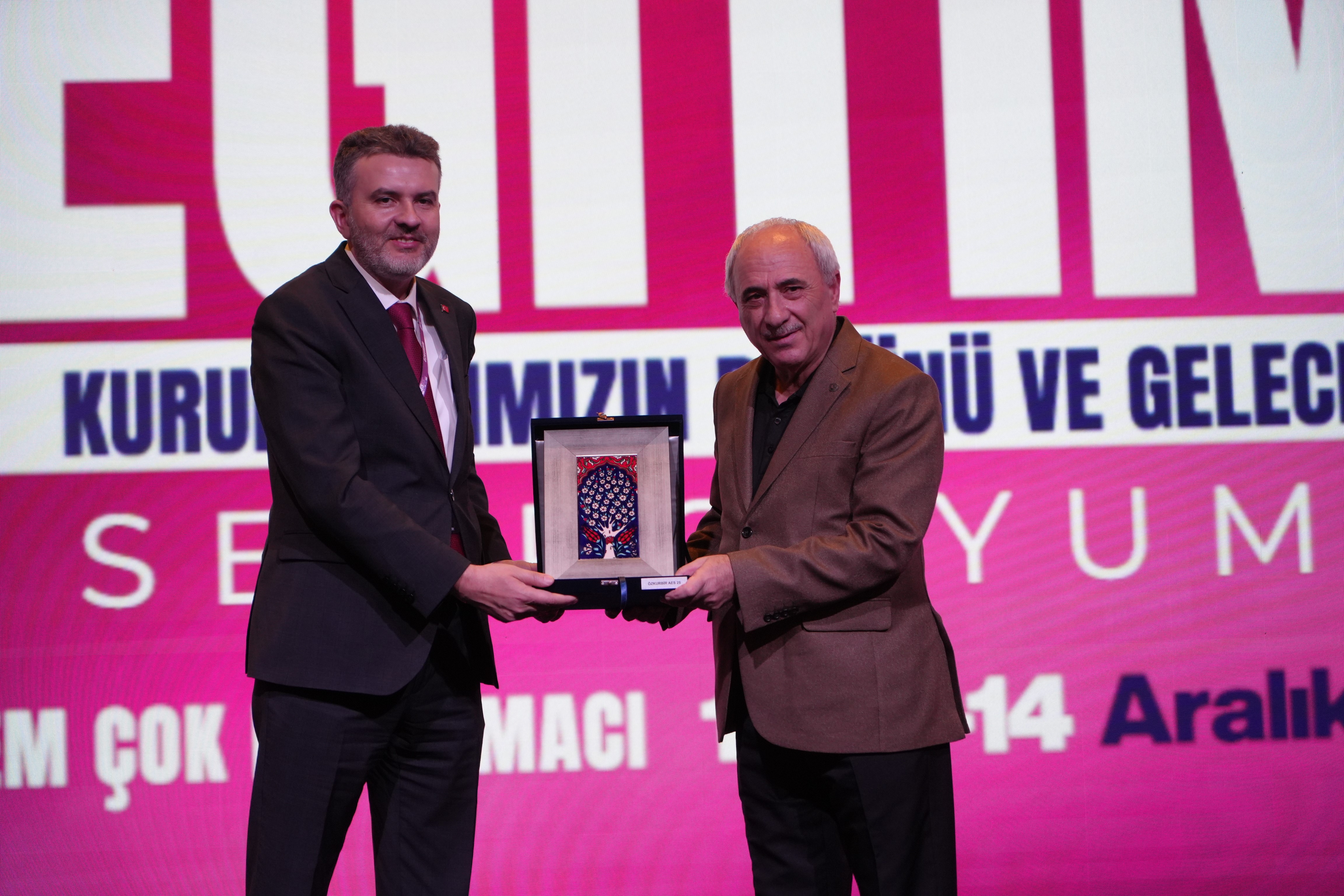 Özkurbi̇r 4. Eğitim Sempozyumu Antalya'da Gerçekleştirildi (1)