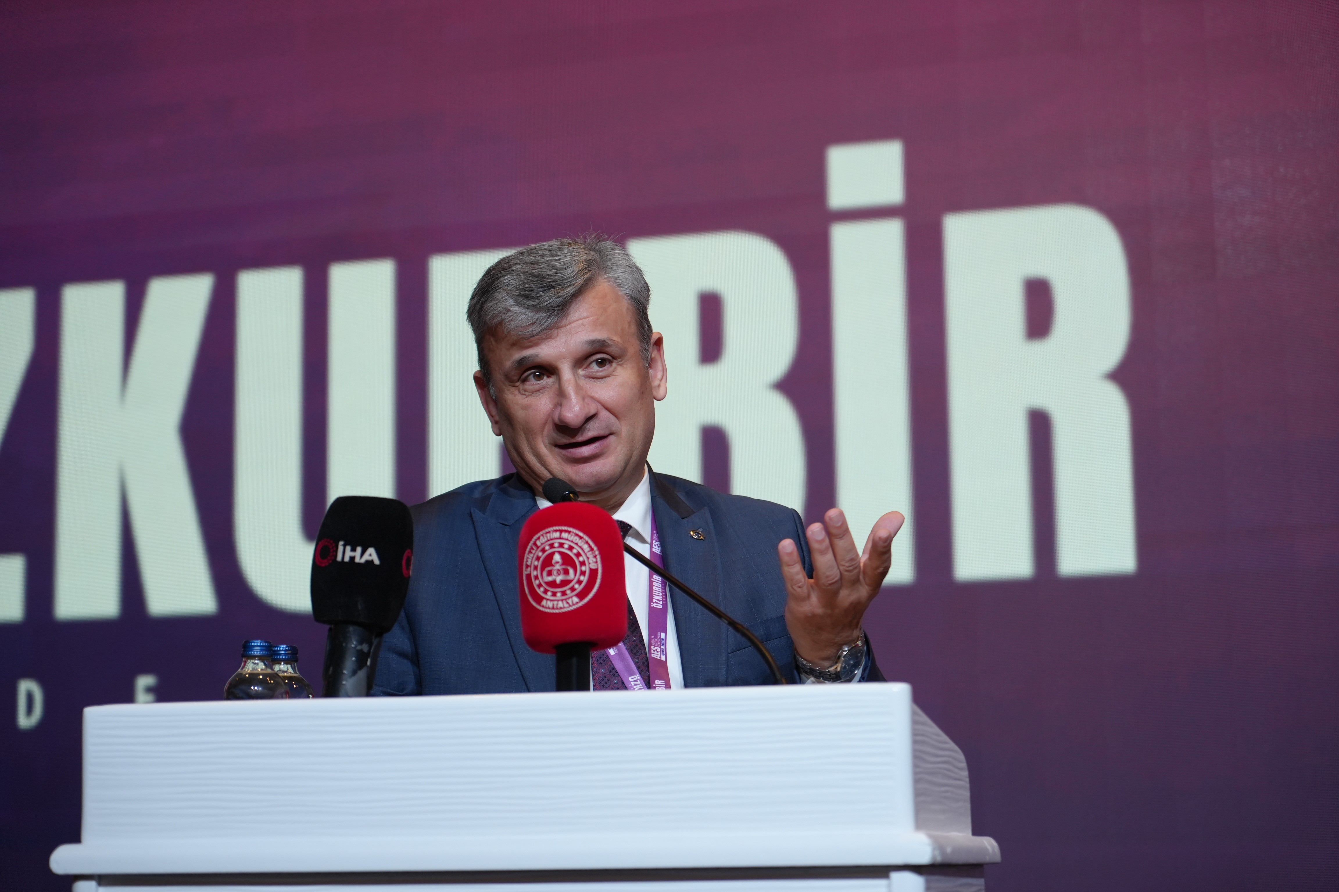 Özkurbi̇r 4. Eğitim Sempozyumu Antalya'da Gerçekleştirildi (5)