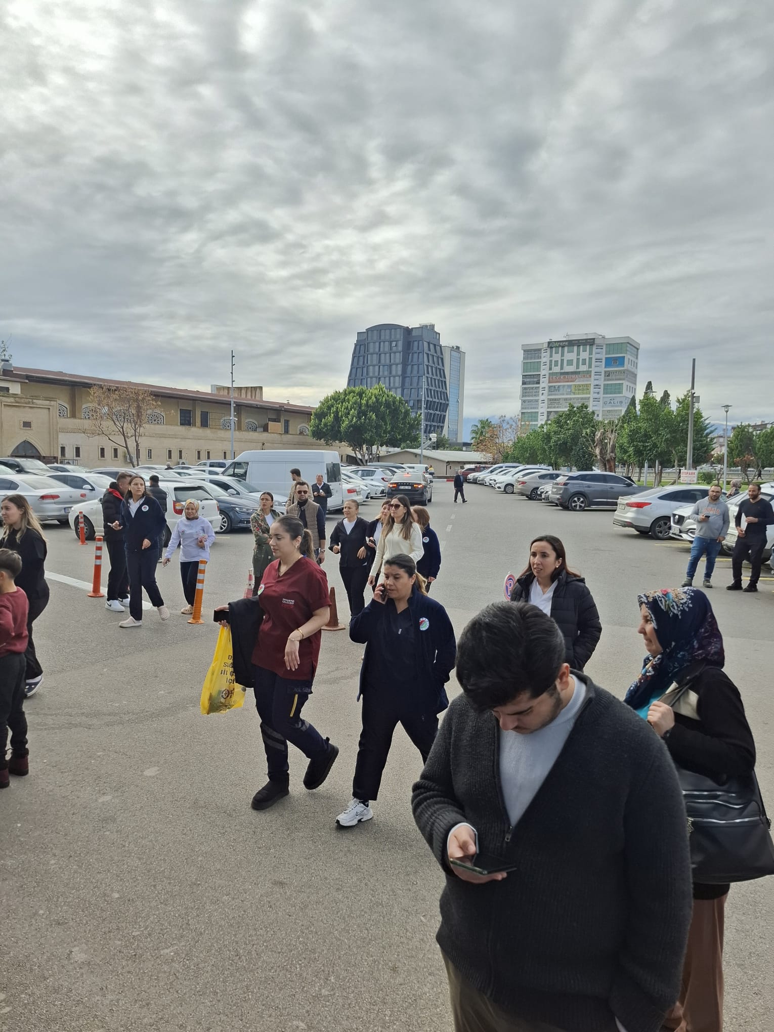 Saglık Merkezi Bosaltıldı (1)