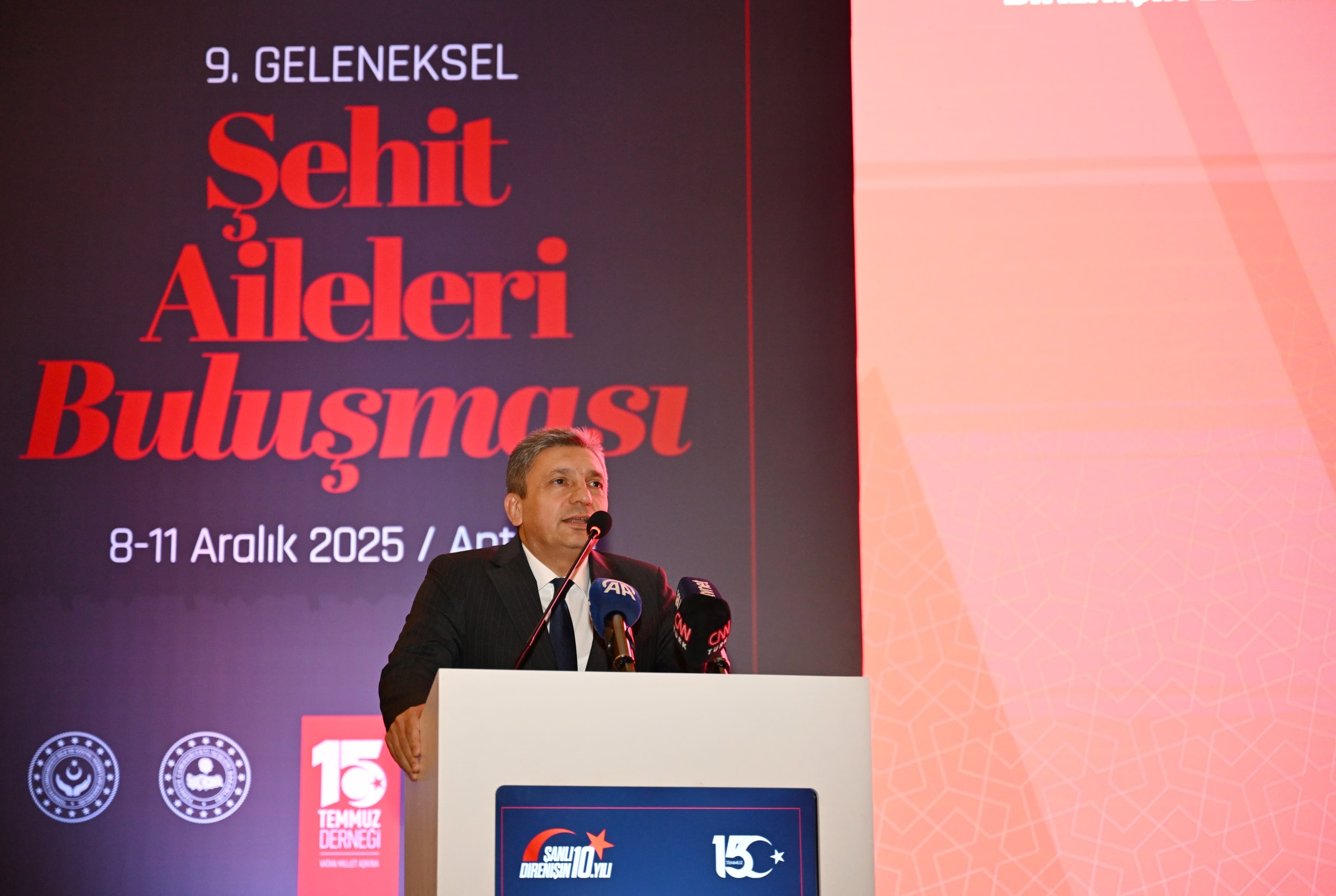 Sehit Aileleri Antalyada Bulustu (1)