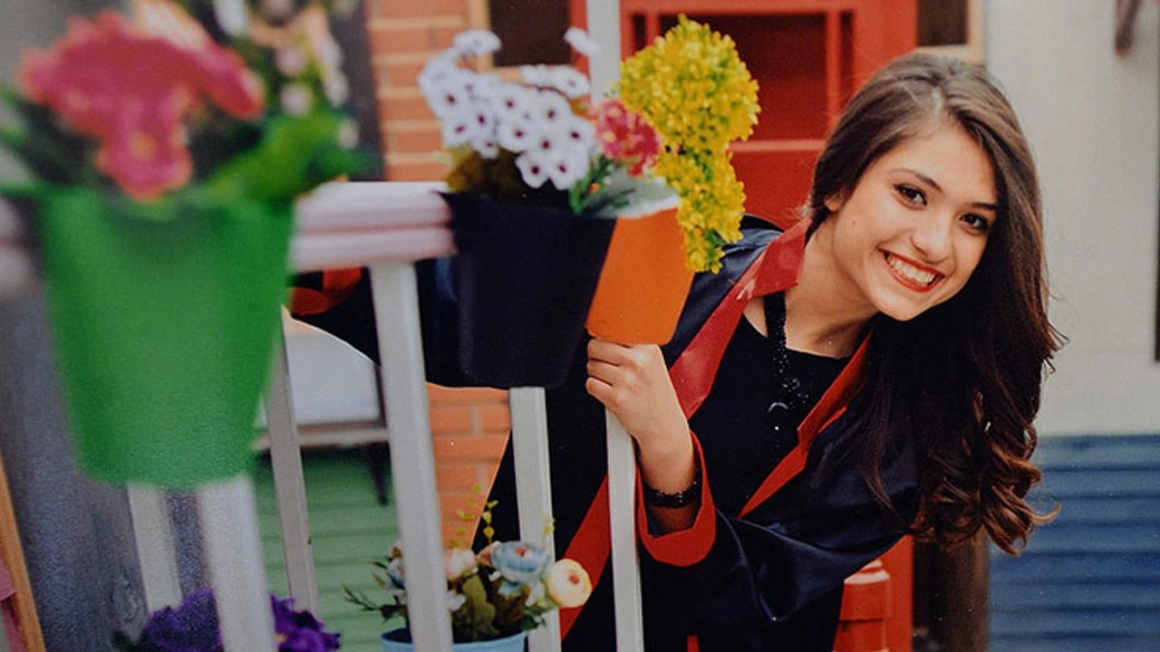 Senay Aybuke Yalcin 3