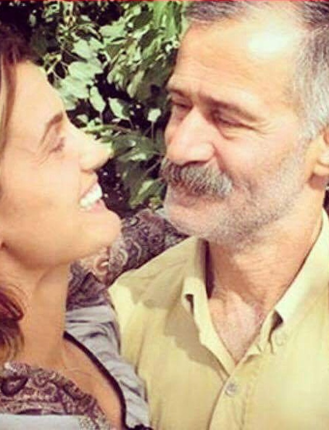 Tugba Ozay Babasina Veda (3)