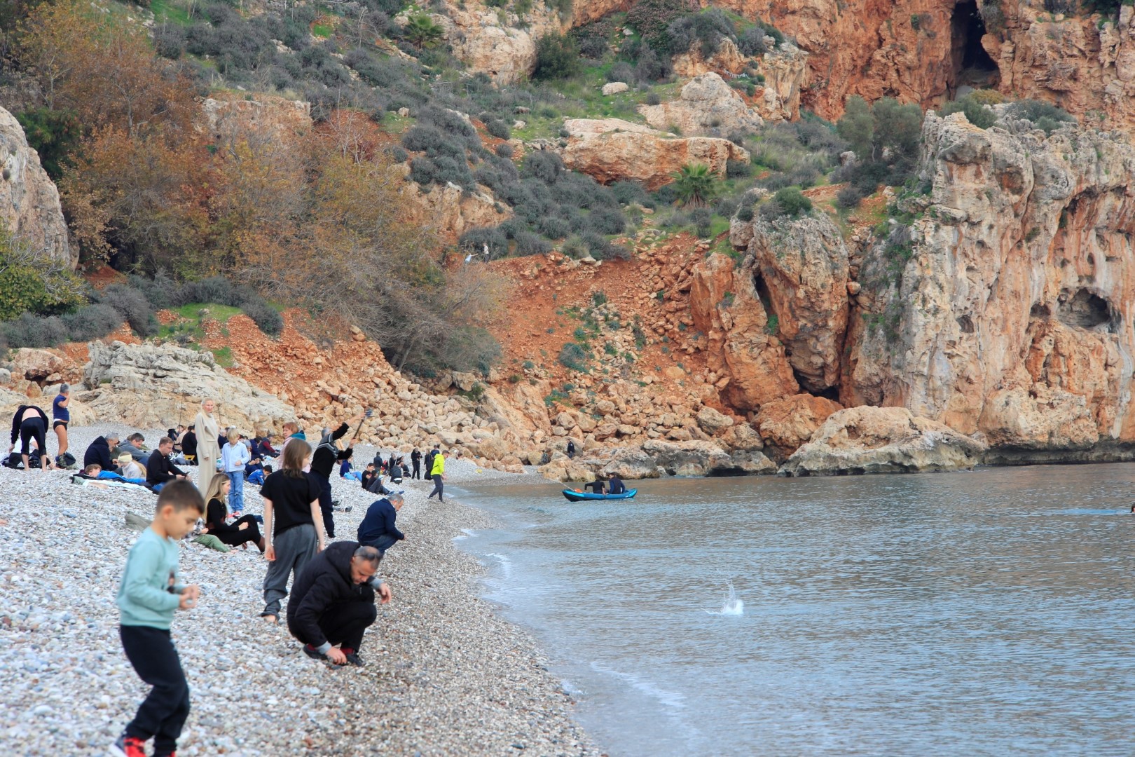 14 Ilde 'Sarı Kod' Uyarısı Verilirken, Antalya'da Bahar Havası Yaşandı (4)