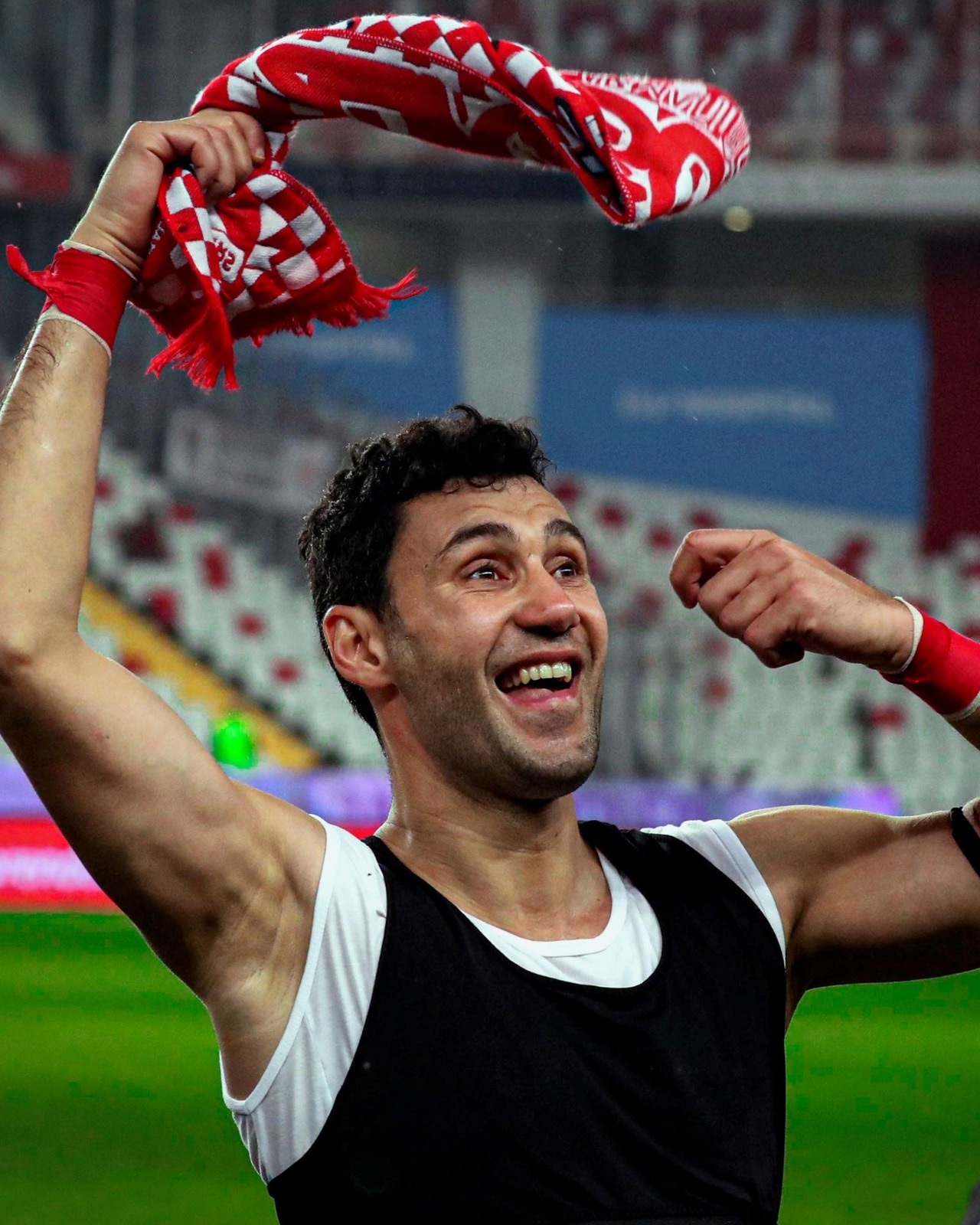 200’Üncü Maçına Çıkıp Tarihe Geçti (2)