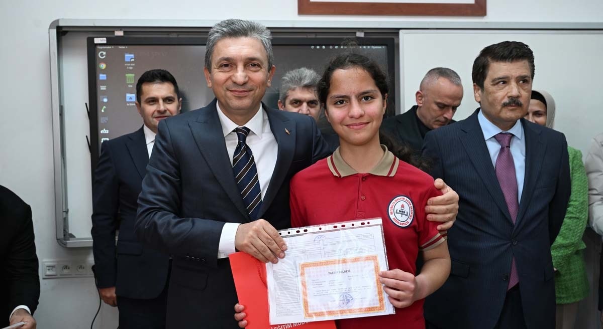 526 Bin Öğrenci Ve 38 Bin Öğretmen Için Tatil Zamanı (2)