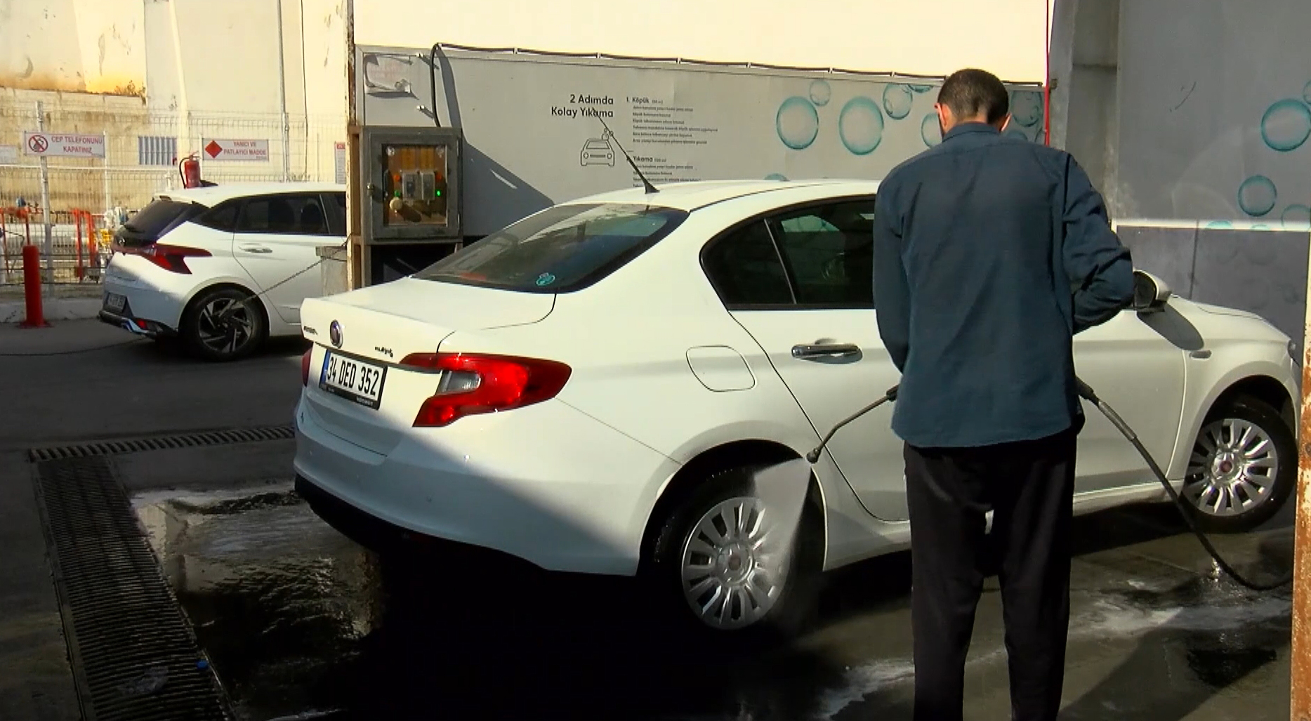 Akdeniz Üniversitesi’nden Uyarı! Çağır Gelsin Oto Yıkama Modası Çevreye Zarar Veriyor (7)