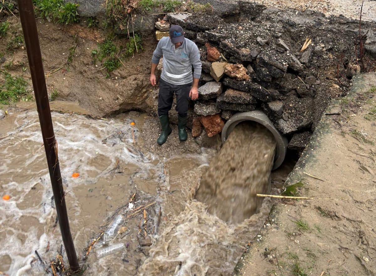 Aksu Belediyesi Sel Mucadele (3)