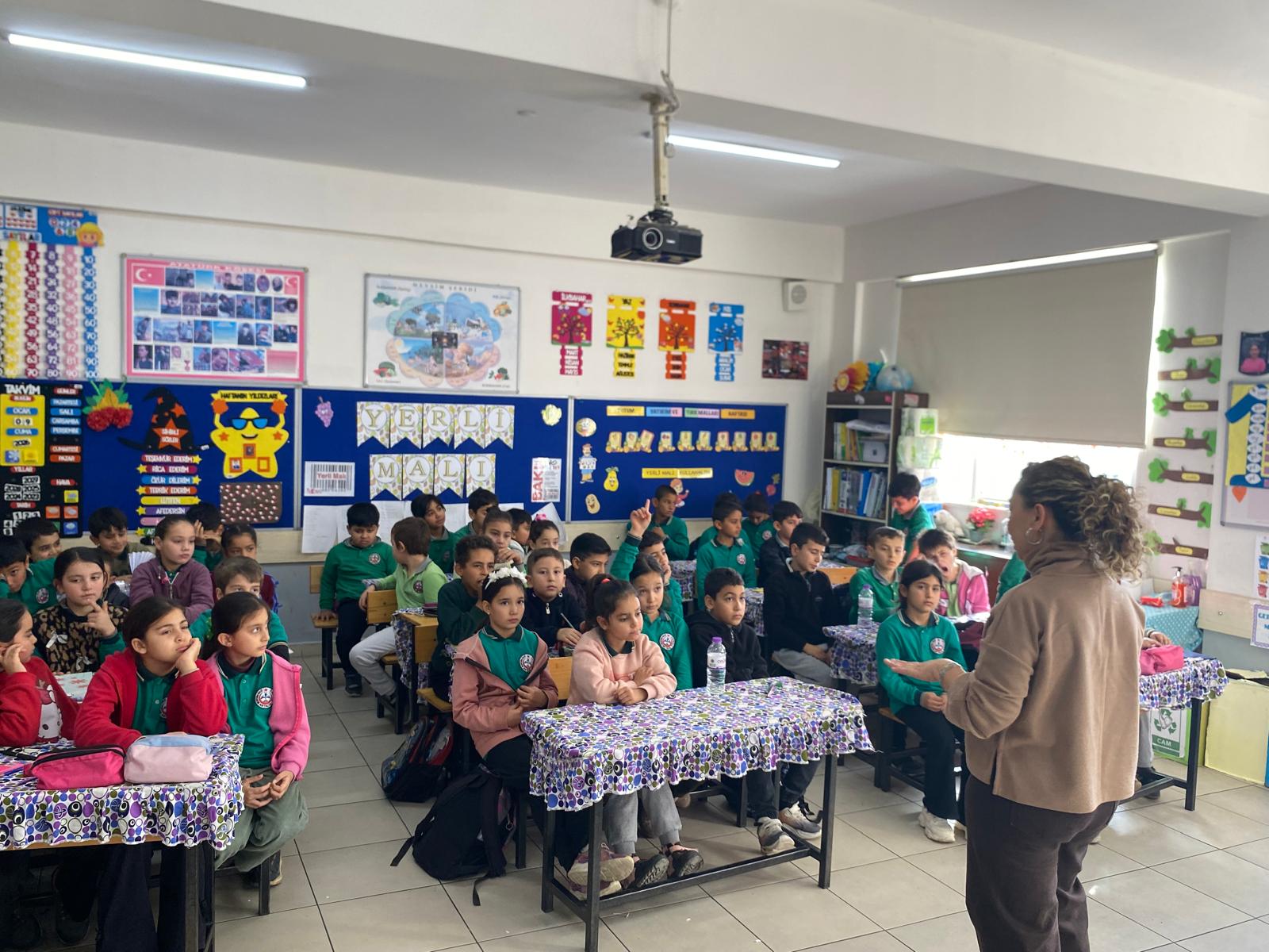 Aksu Belediyesi’nden Çocuklara Enerji Tasarrufu Dersi (1)