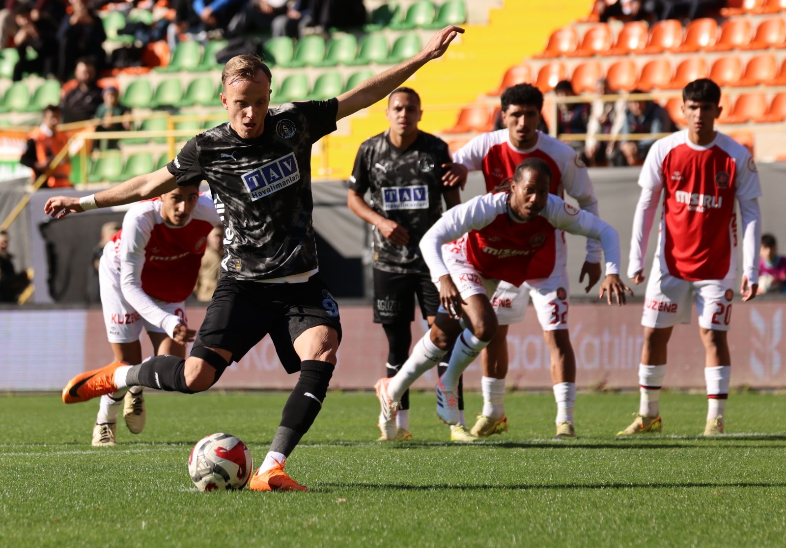 Alanyaspor Kupada Bir Puana Razı Oldu (4)