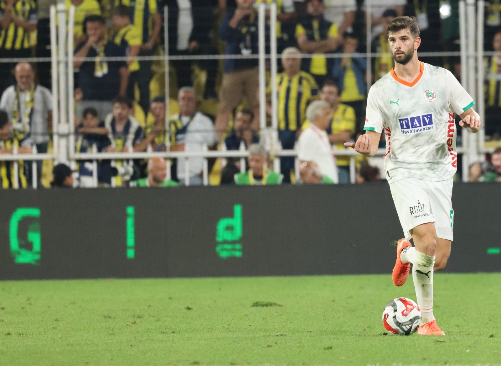 Alanyaspor’un Gençlerine Çılgın Teklif (3)