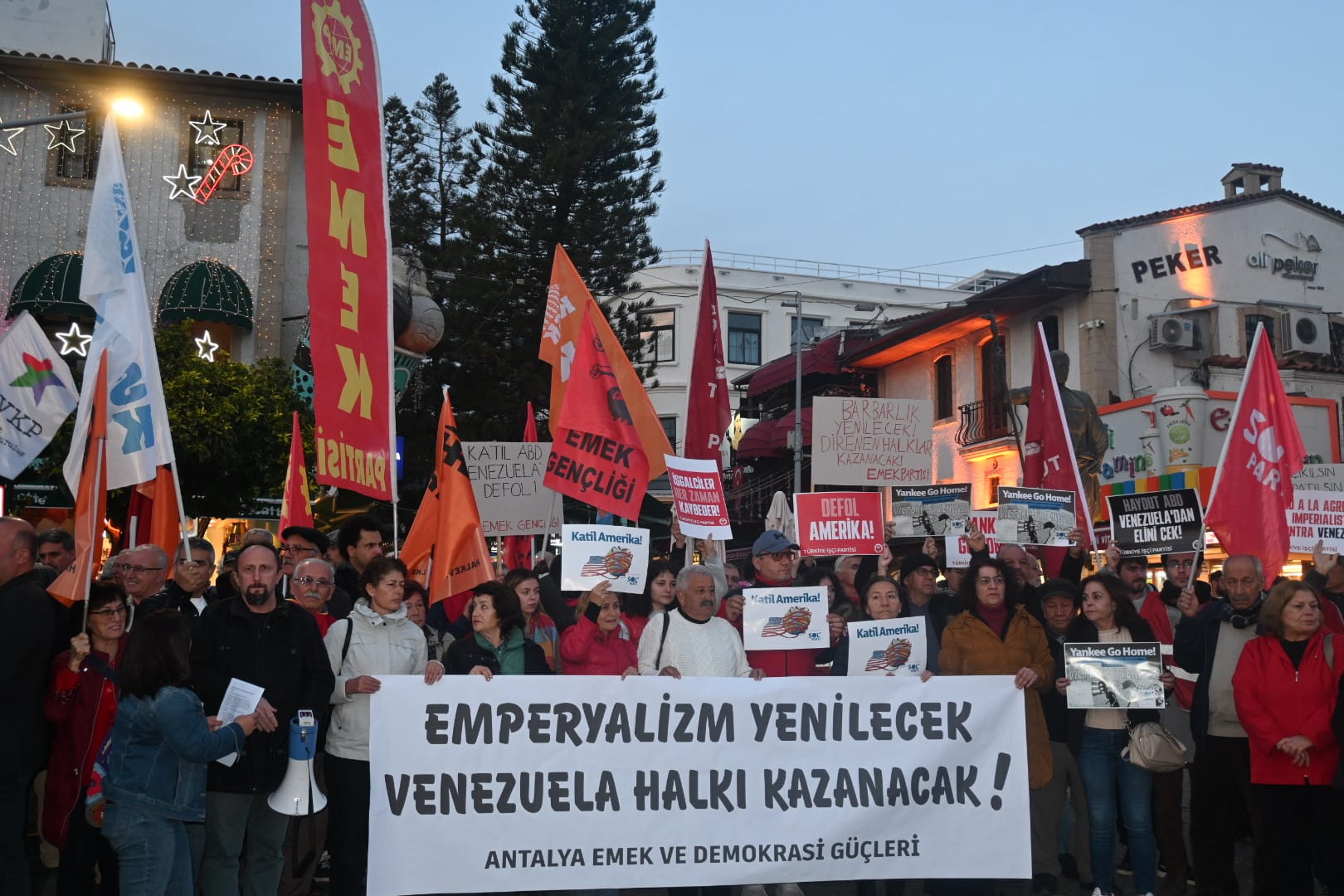 Antalya Emperyalizme Karsi Sokaga Dokuldu (3)