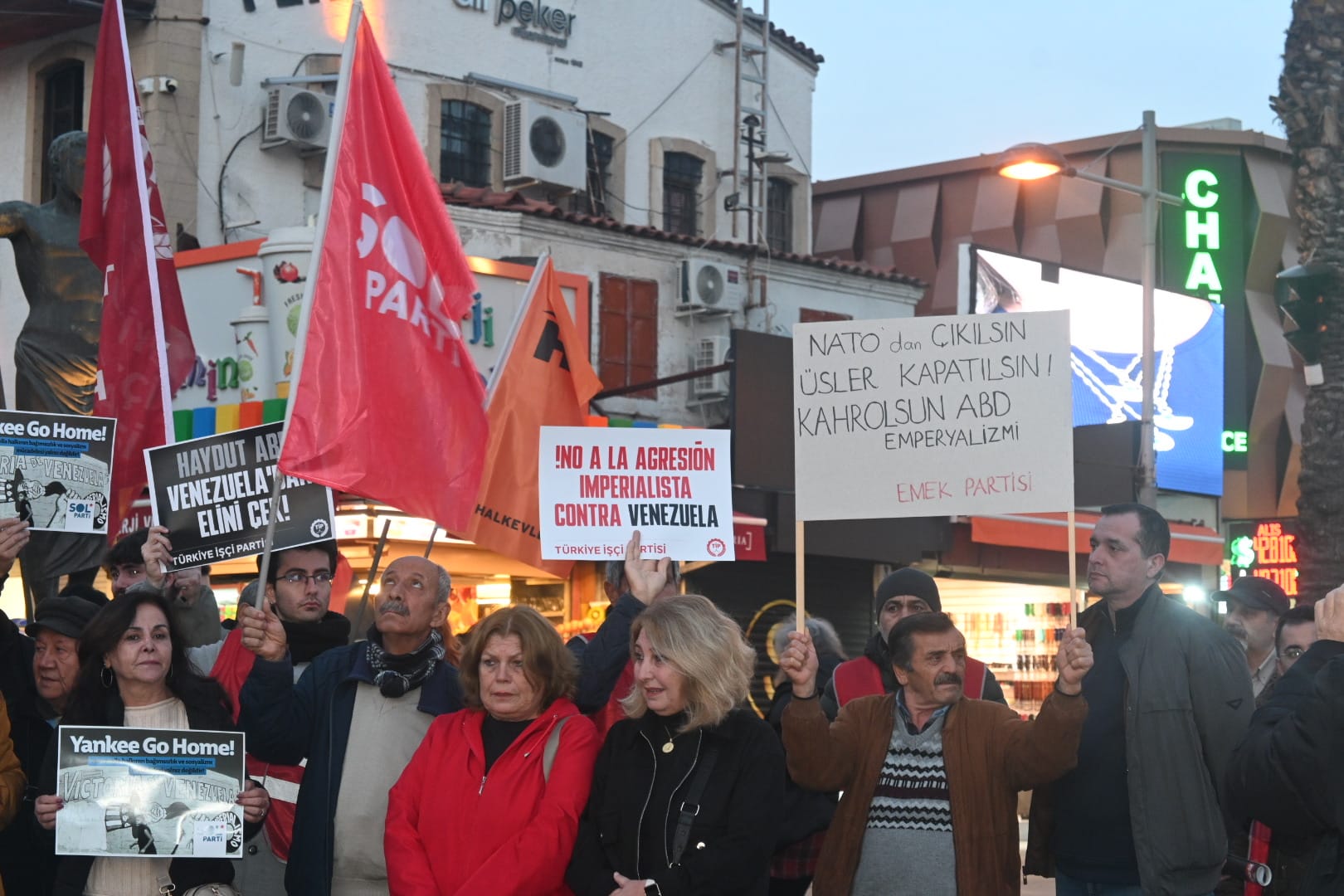 Antalya Emperyalizme Karsi Sokaga Dokuldu (5)