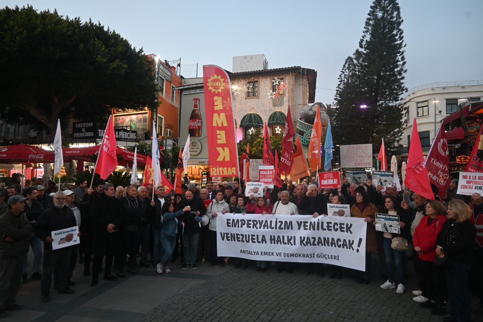 Antalya Emperyalizme Karsi Sokaga Dokuldu (6)