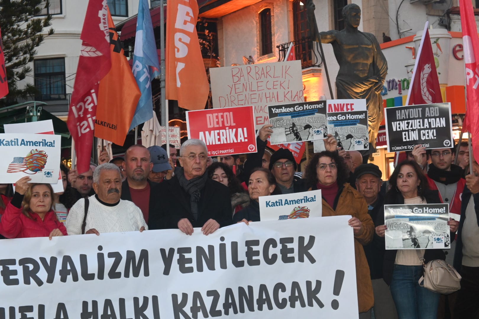 Antalya Emperyalizme Karsi Sokaga Dokuldu (7)