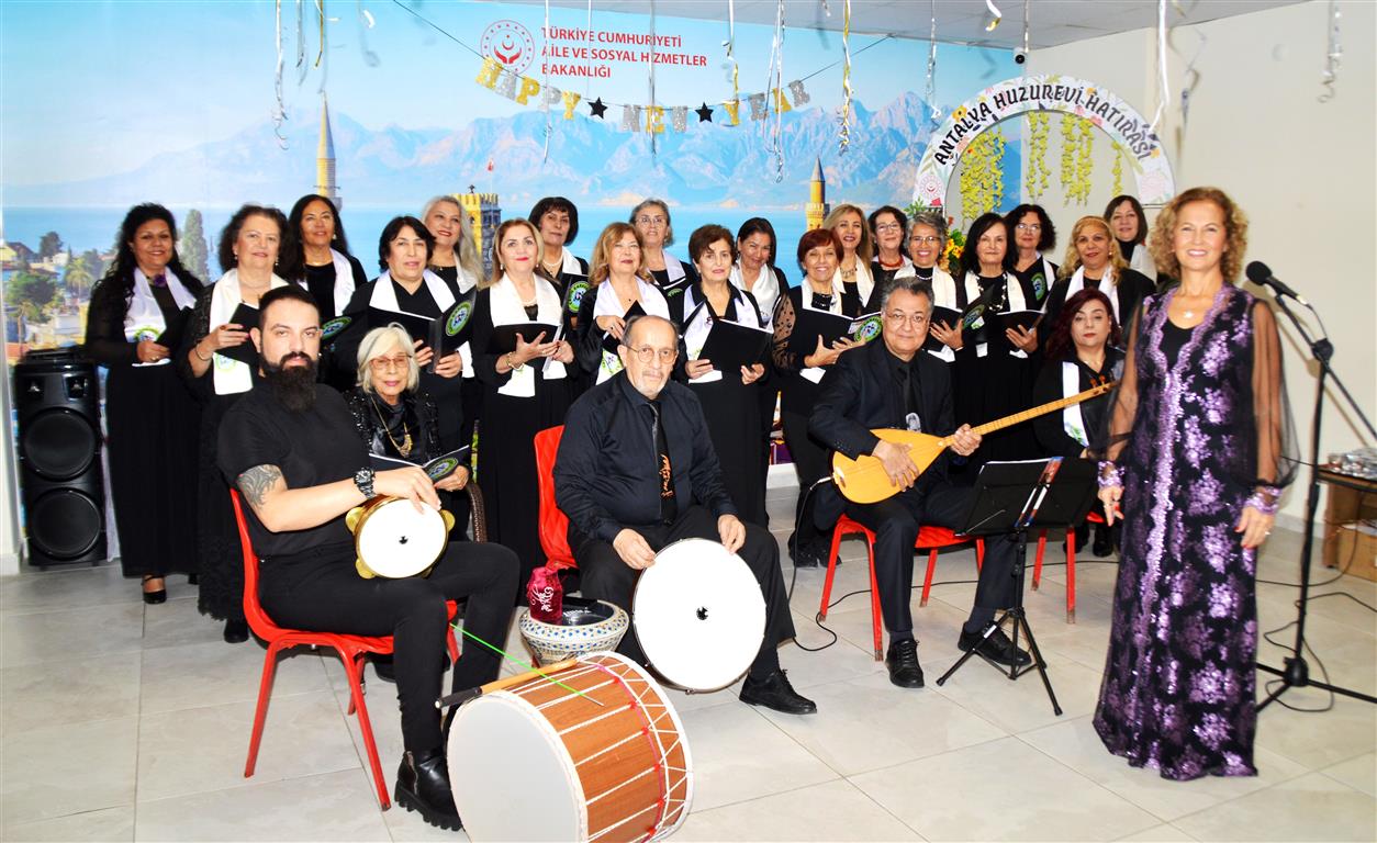 Antalya Huzurevi’nde Türkü Dolu Gün (1) (Medium)