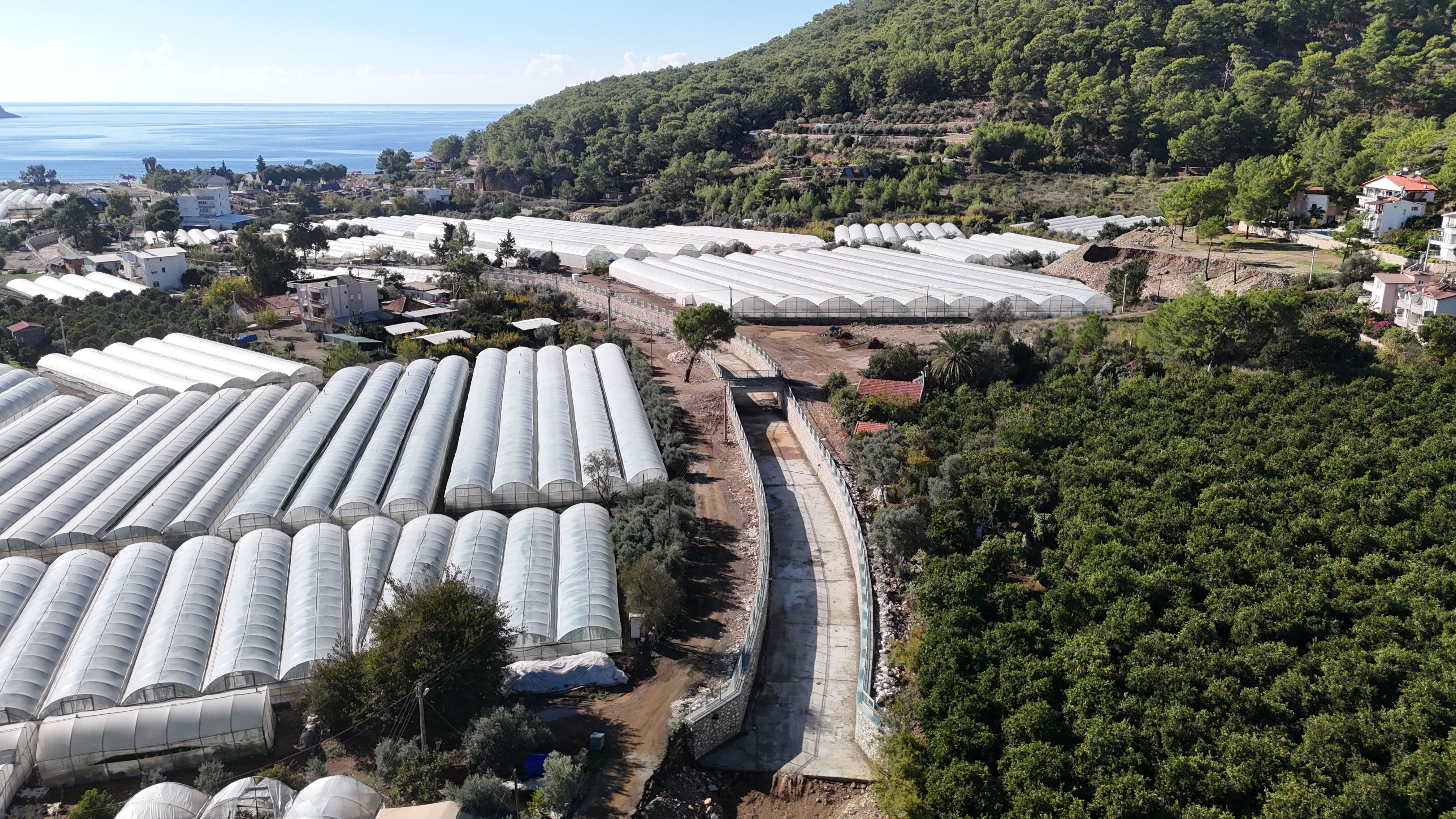 Antalya Karaöz’de Taşkın Kontrolü Tamamlandı (1)