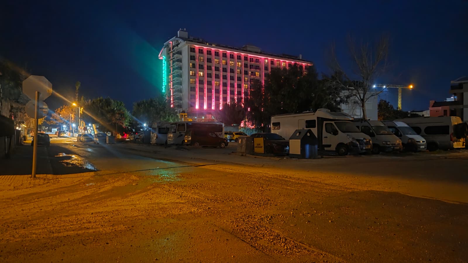 Antalya Konyaaltı’nda ‘Koku’ Çilesi (1)