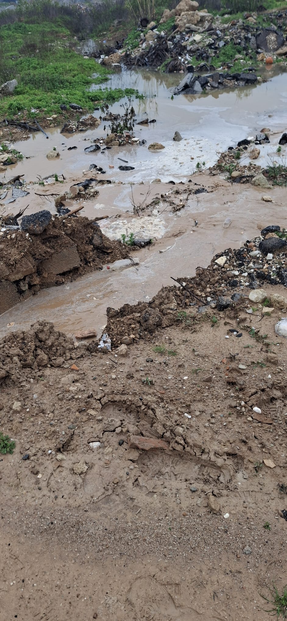 Antalya Su Altinda Kaldi! Şi̇ddetli̇ Yağiş Hayati Felç Etti̇ (2)