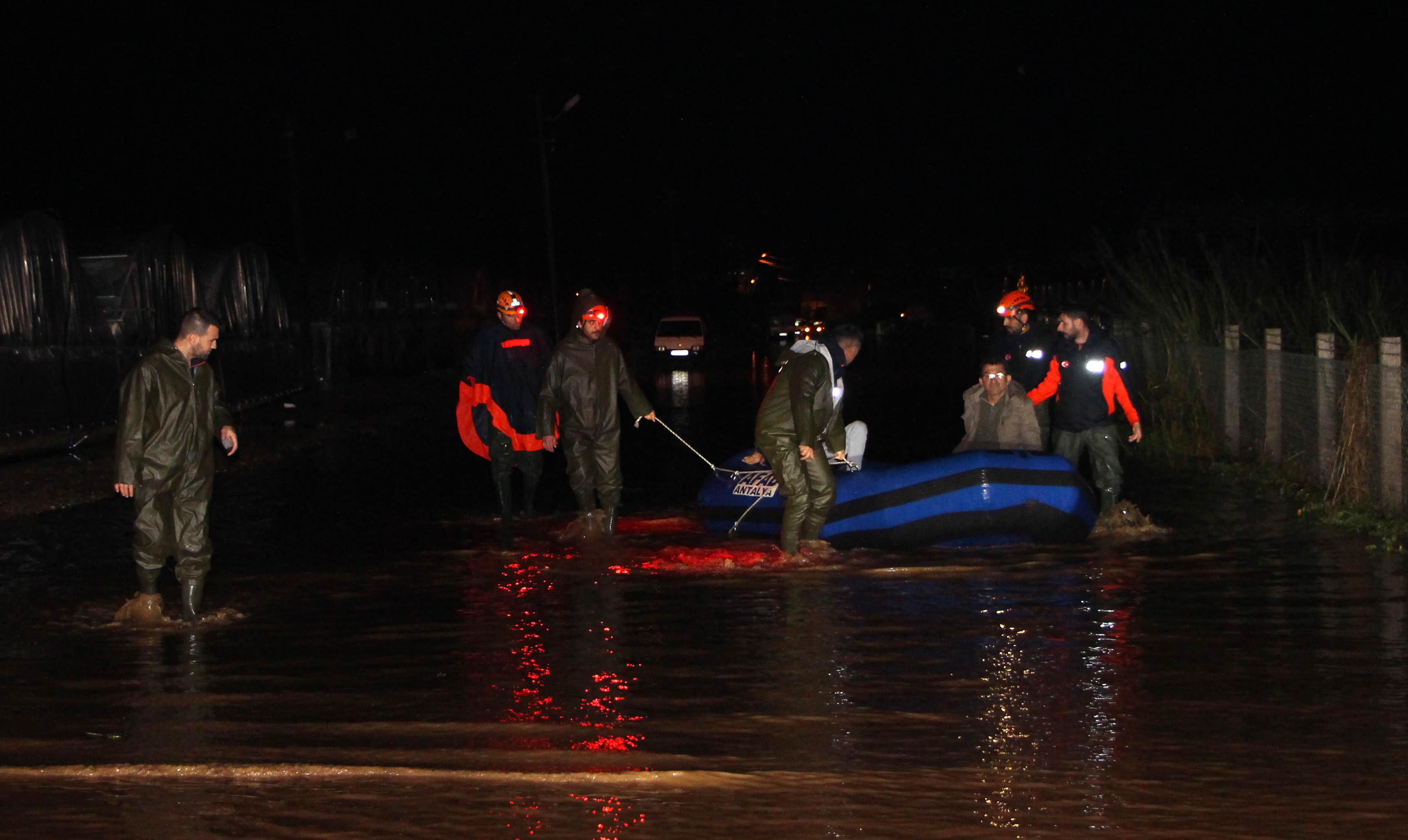 Antalya Sular Altında Kaldı (2)