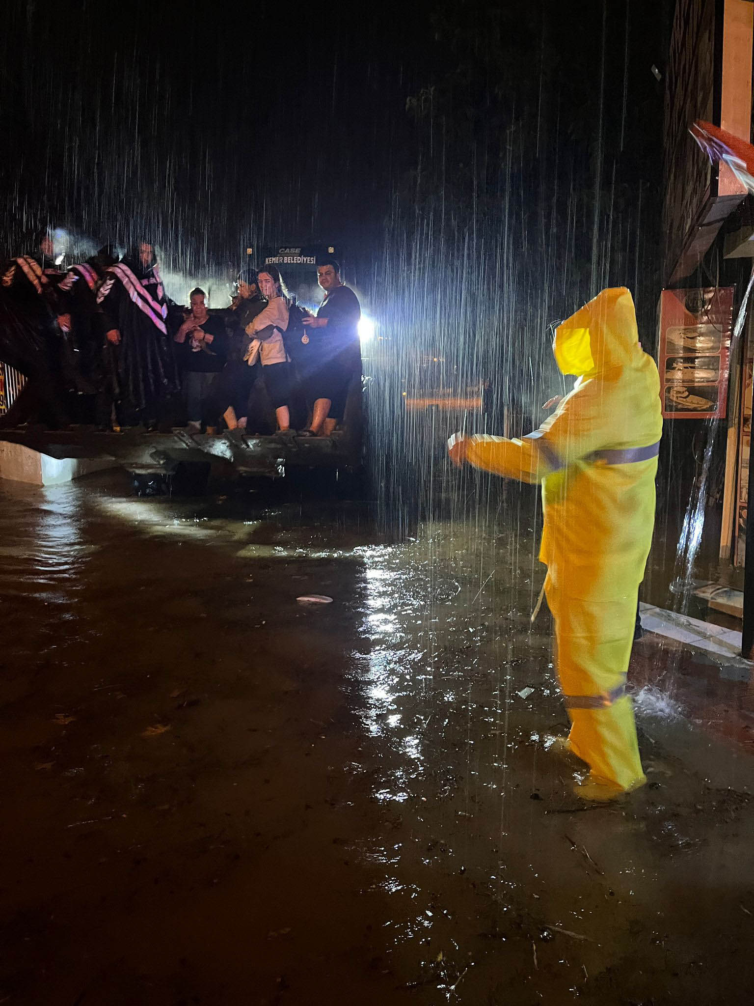 Antalya Sular Altında Kaldı (5)
