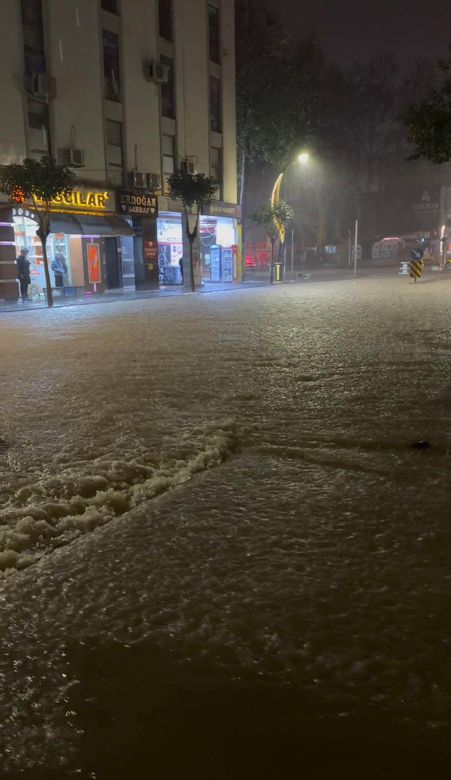 Antalya Sular Altında Kaldı (8)